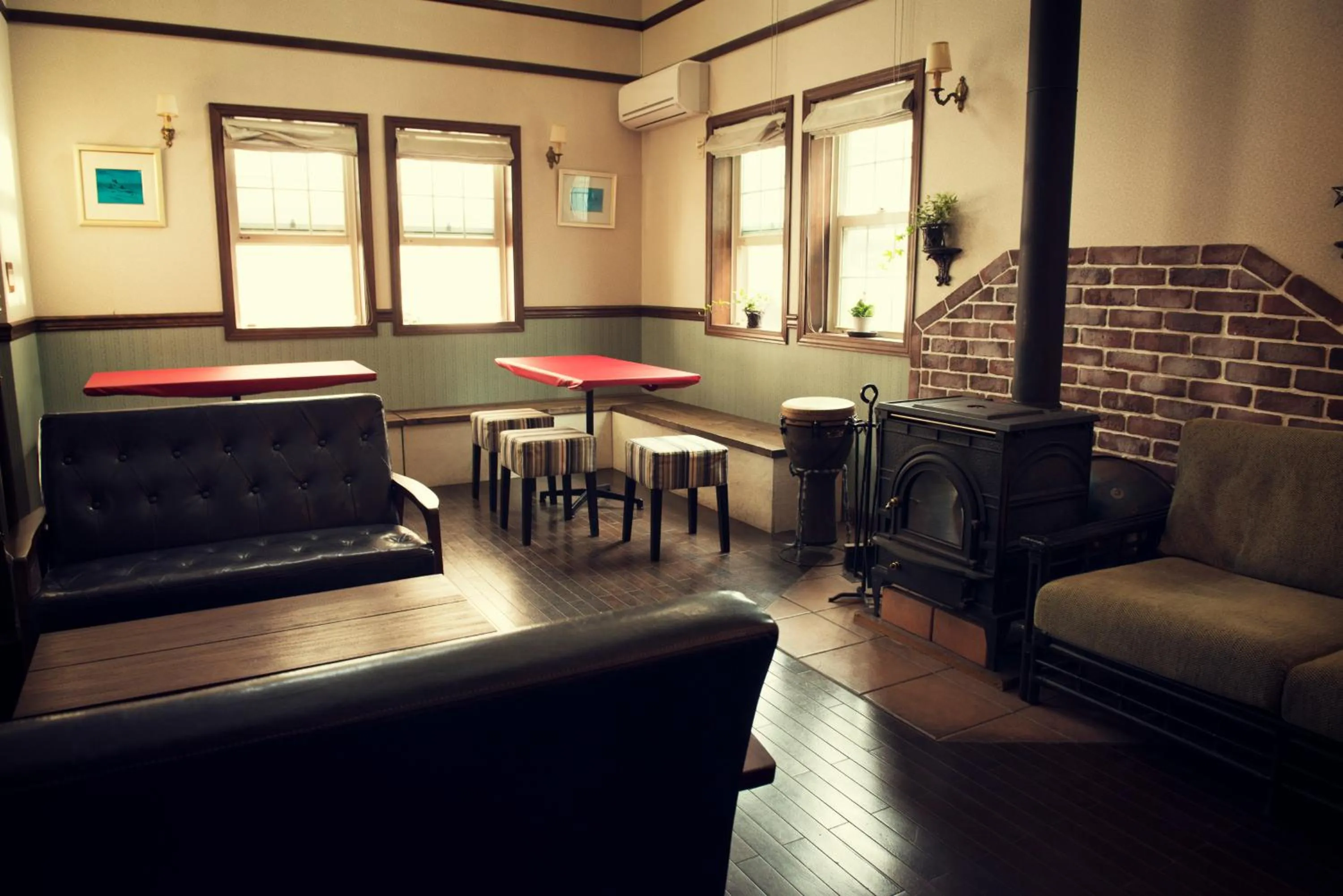 Lounge or bar in IZA Kamakura Guest House and Bar