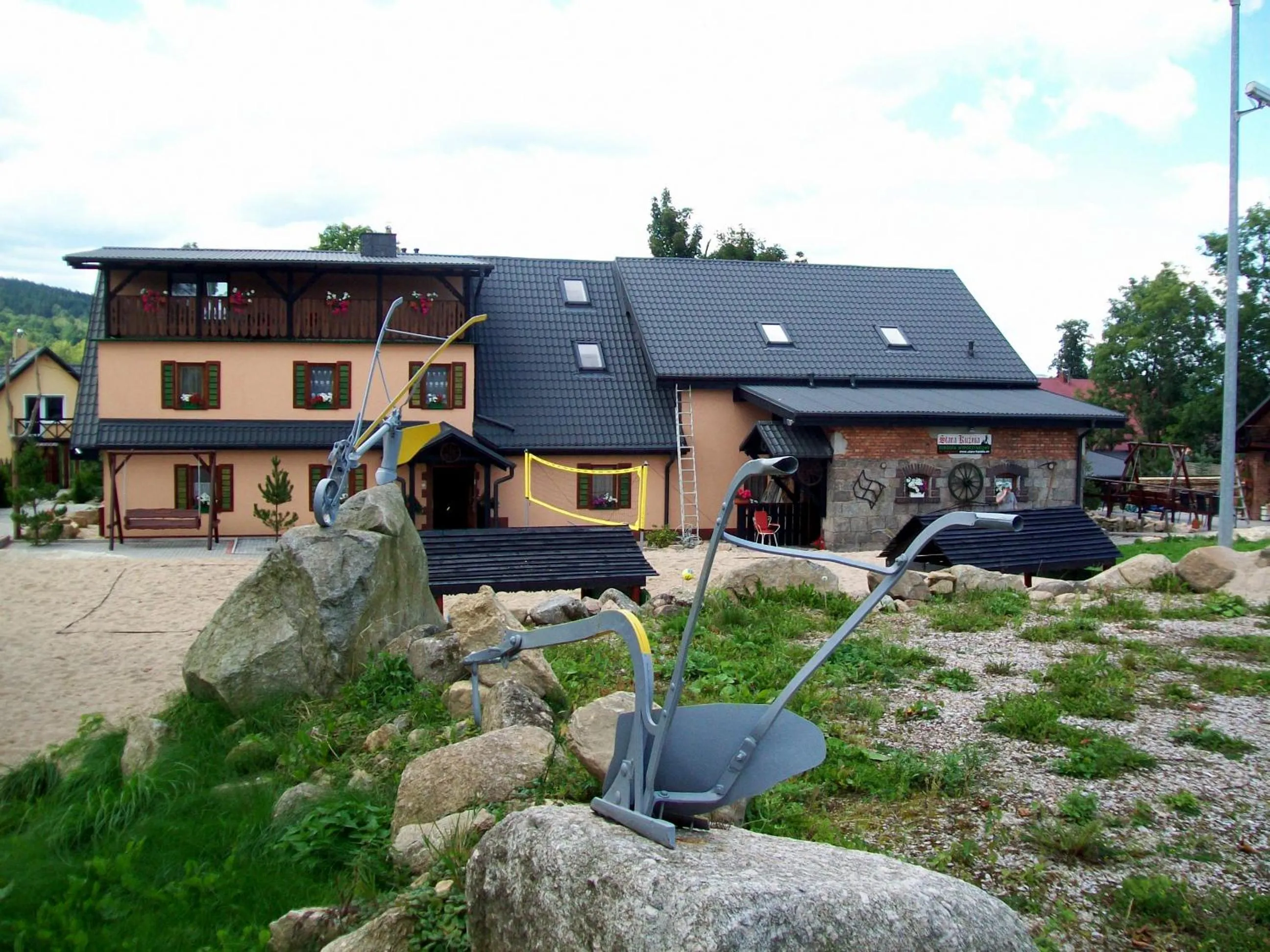 Area and facilities in Stara Kuźnia