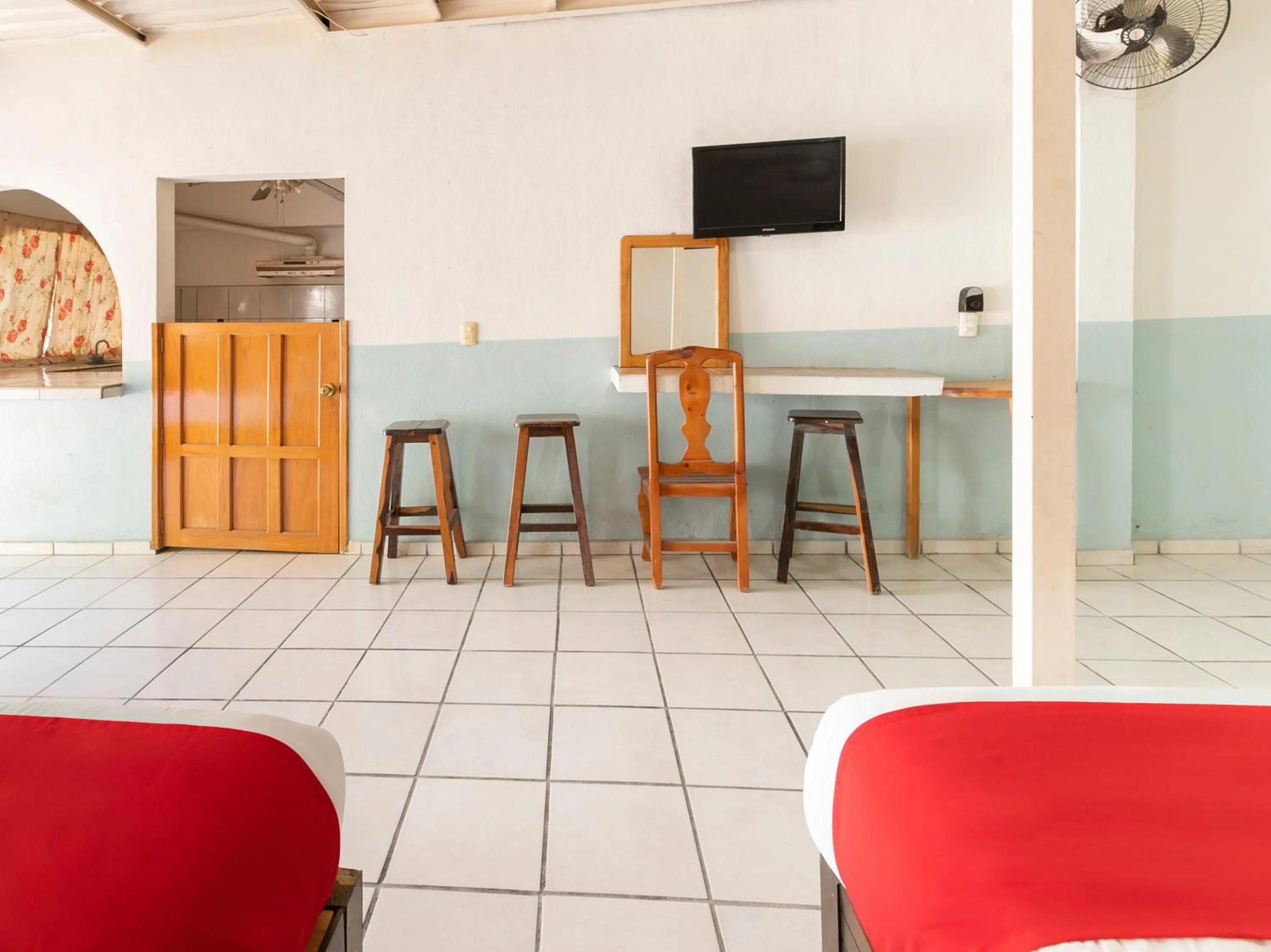 TV and multimedia in Hotel Posada Agua Escondida