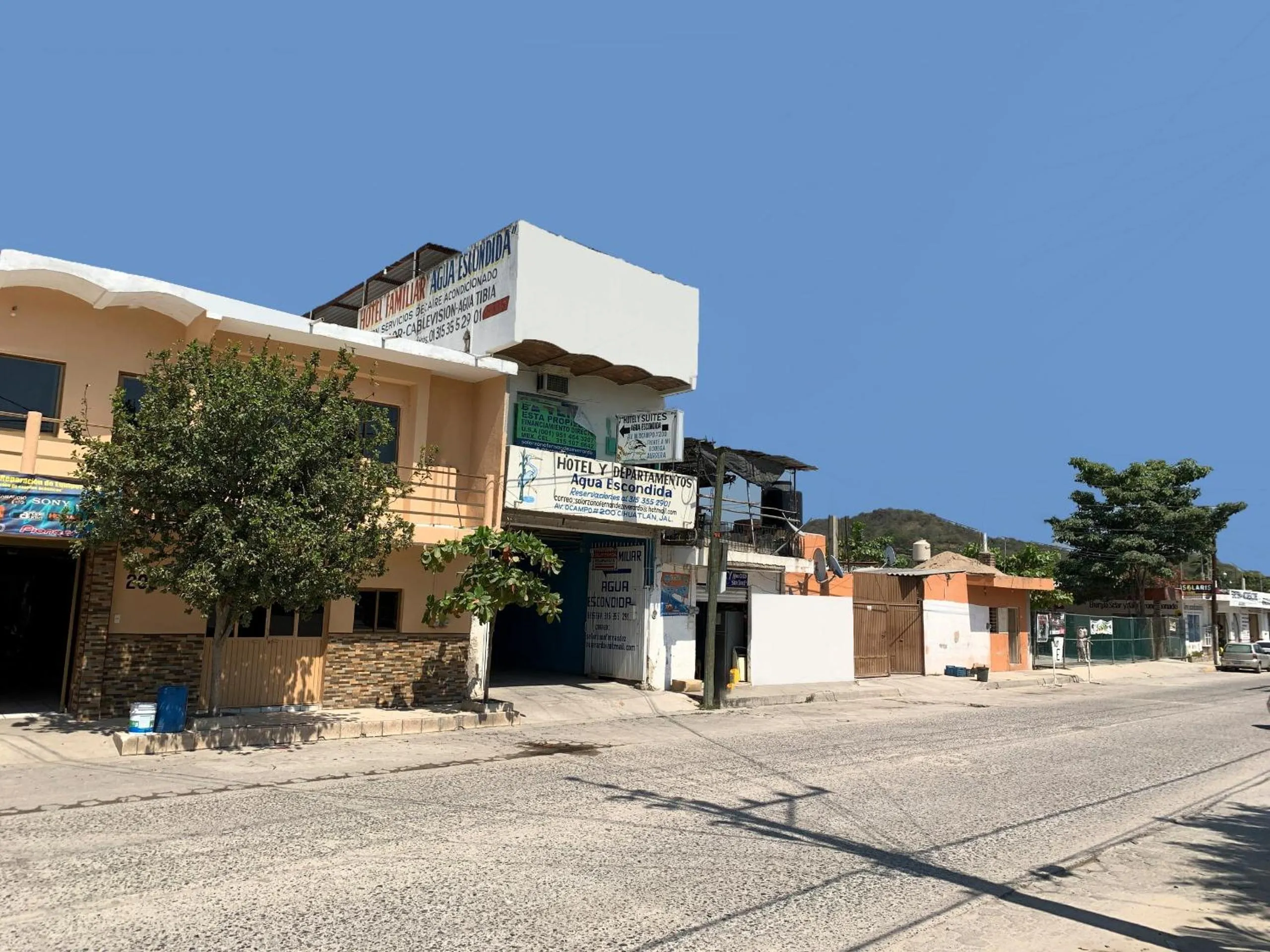 Facade/entrance in Hotel Posada Agua Escondida