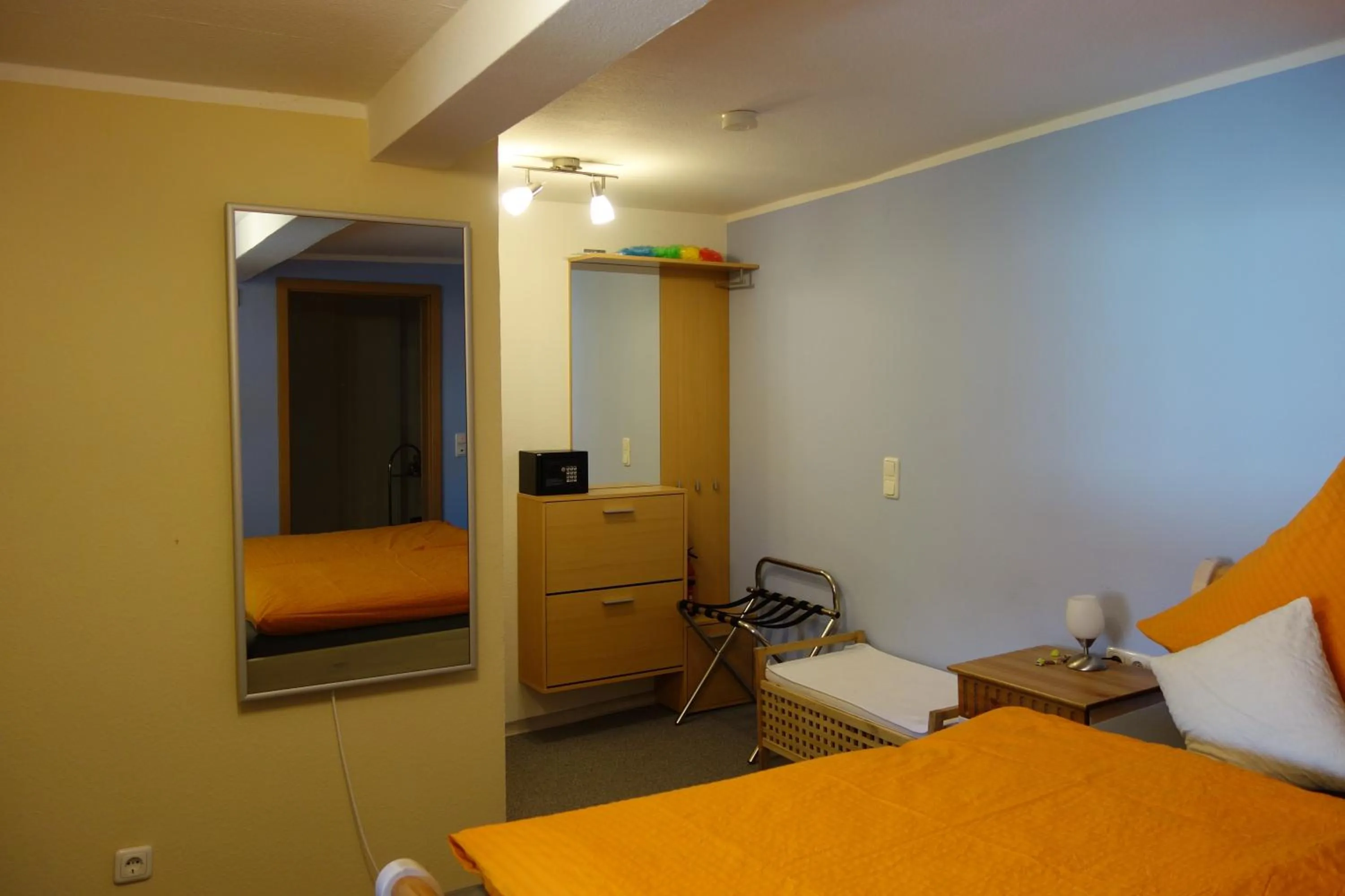 Photo of the whole room, Bed in Zehnthof