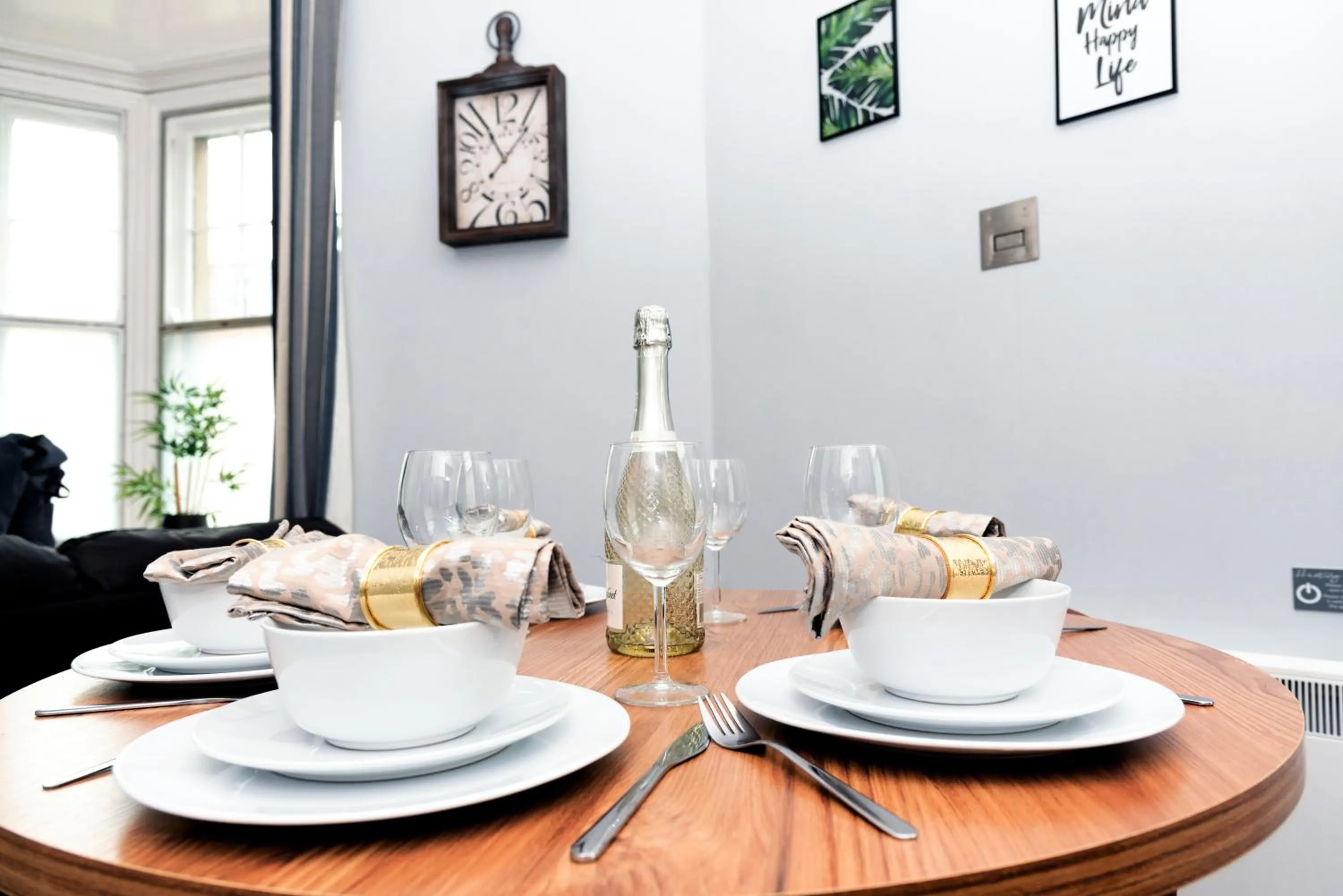 Dining area in The Lower Gathering - Town Centre - Sleeps Up To 10