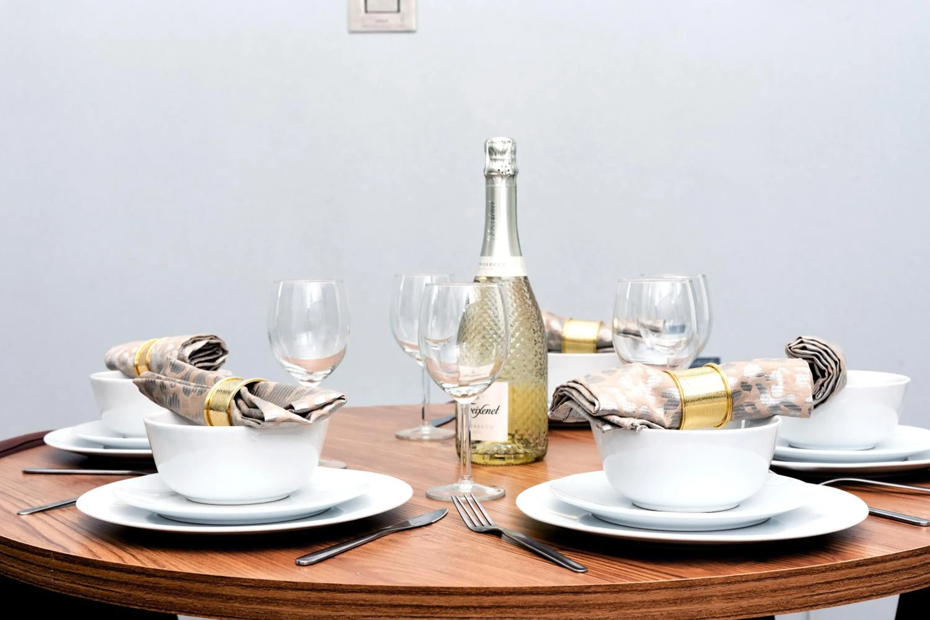 Dining area in The Lower Gathering - Town Centre - Sleeps Up To 10