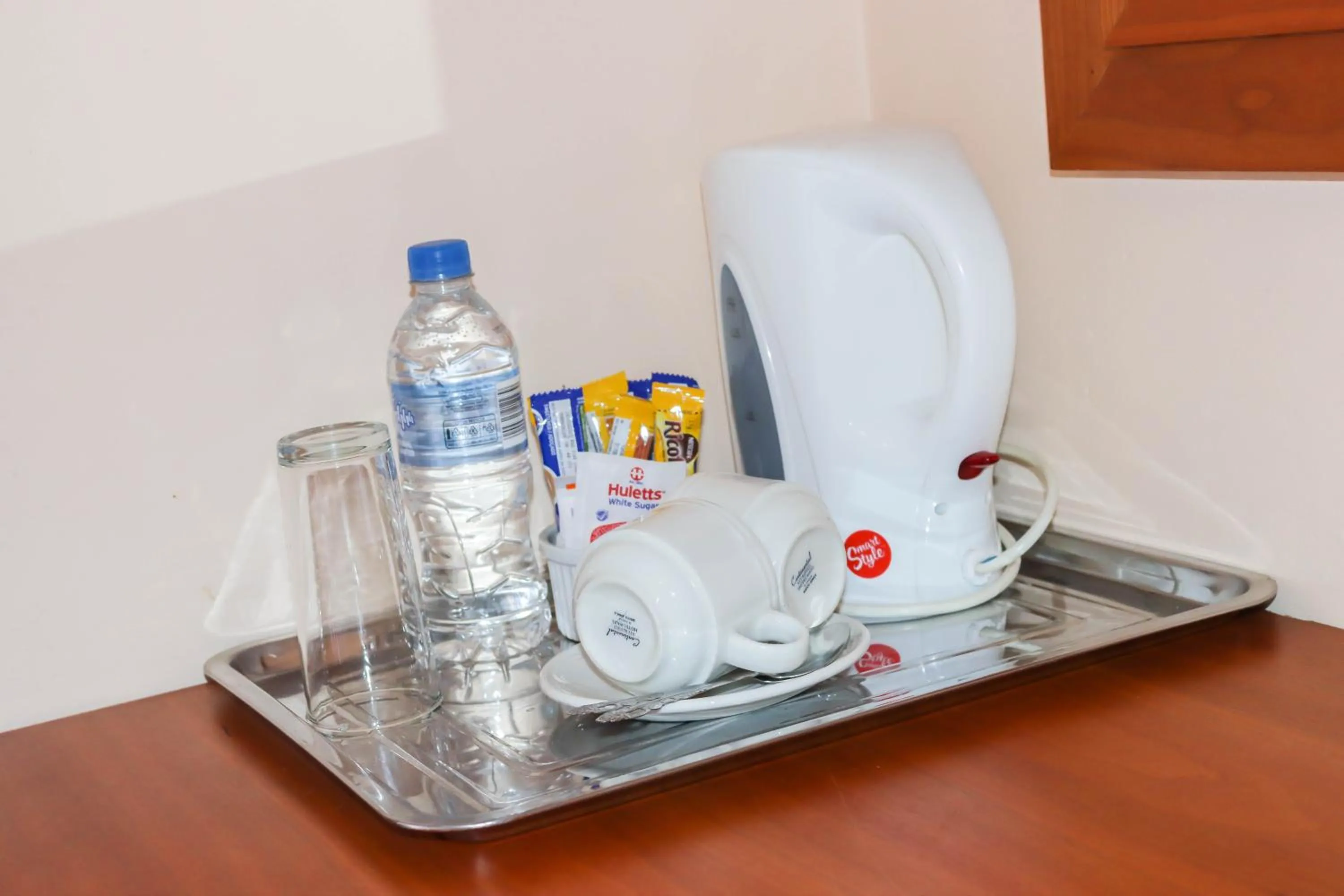 Coffee/tea facilities in Meet Mekaar Resorts - Nquthu Hotel