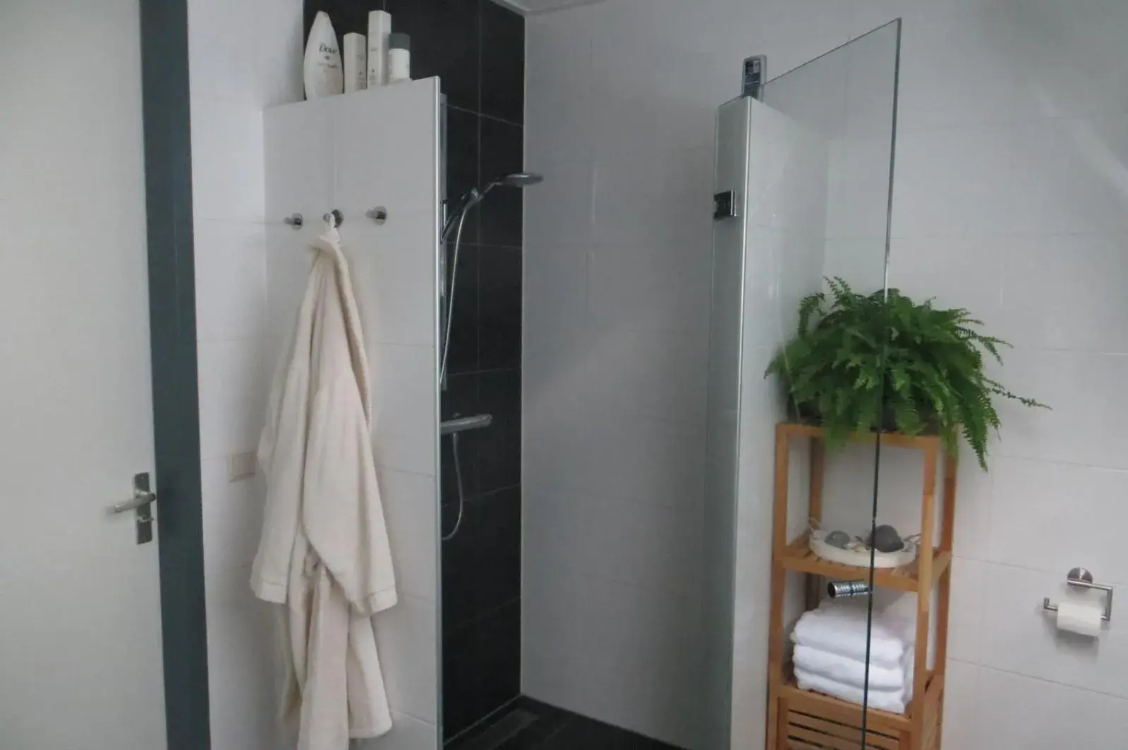 Double Room with Private External Bathroom - single occupancy in B&B Biesehof Double Room with Private External Bathroom - single occupancy in B&B Biesehof