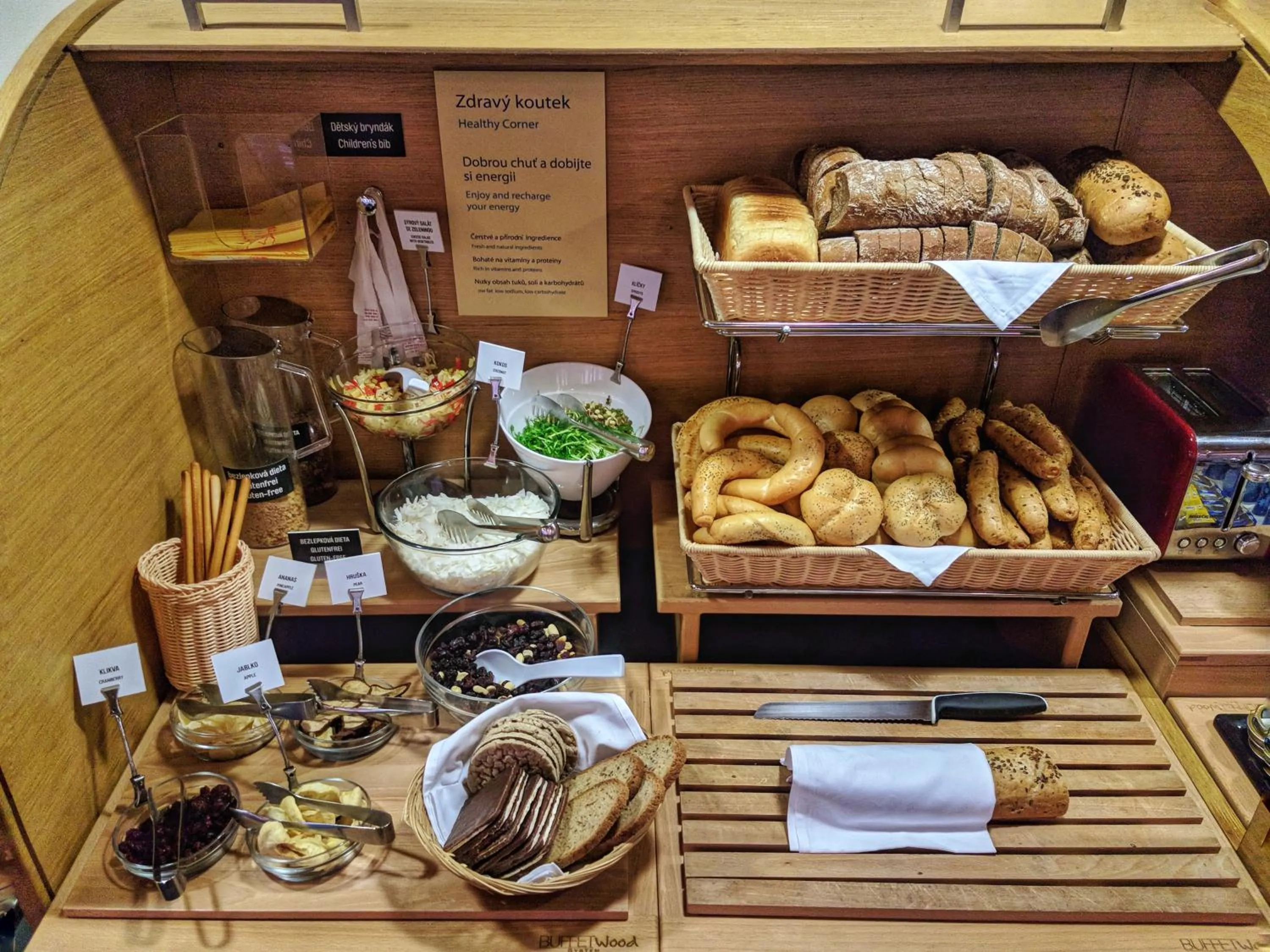 Buffet breakfast in Aparthotel Lípa