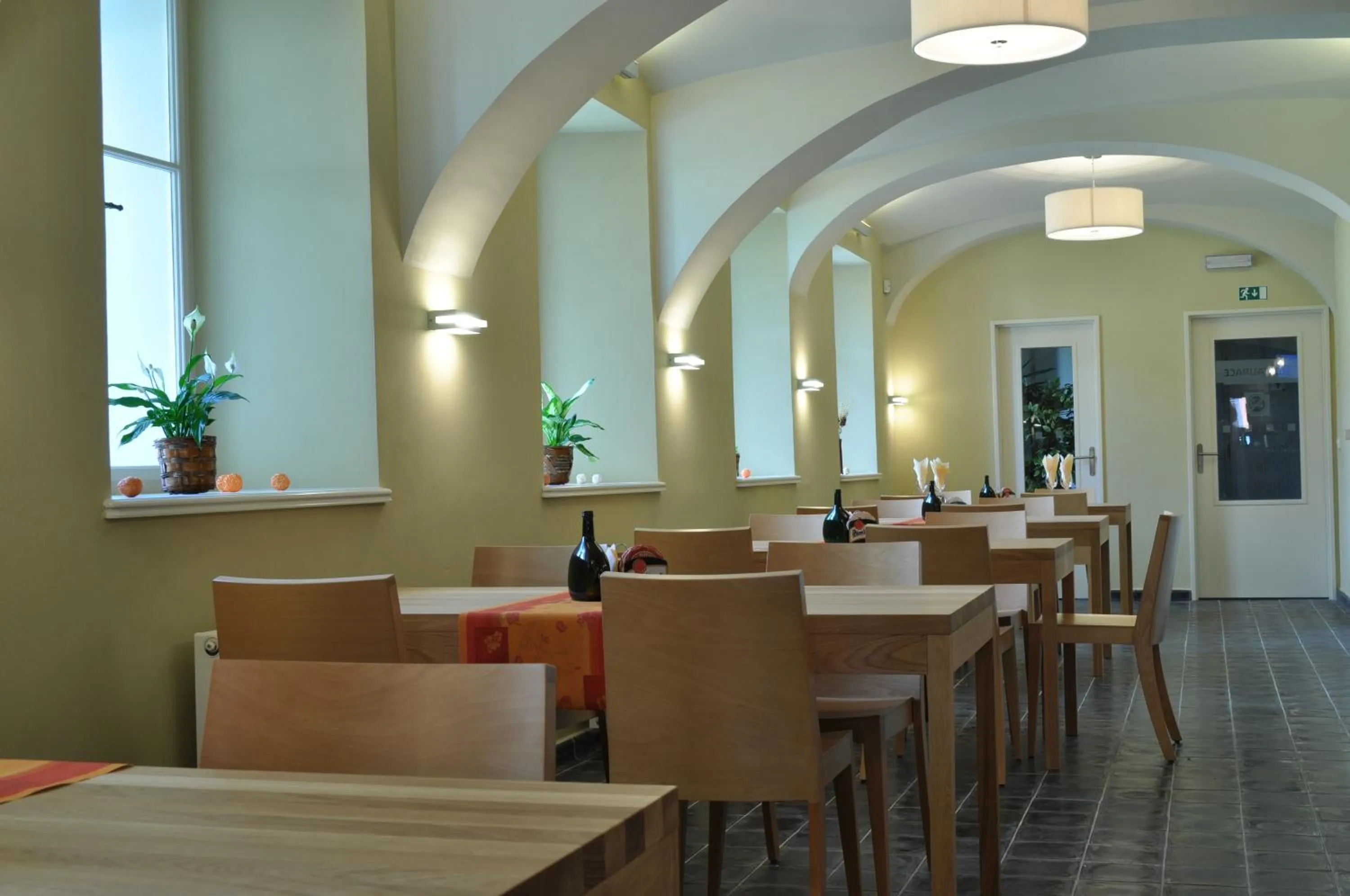 Restaurant/places to eat in Aparthotel Lípa