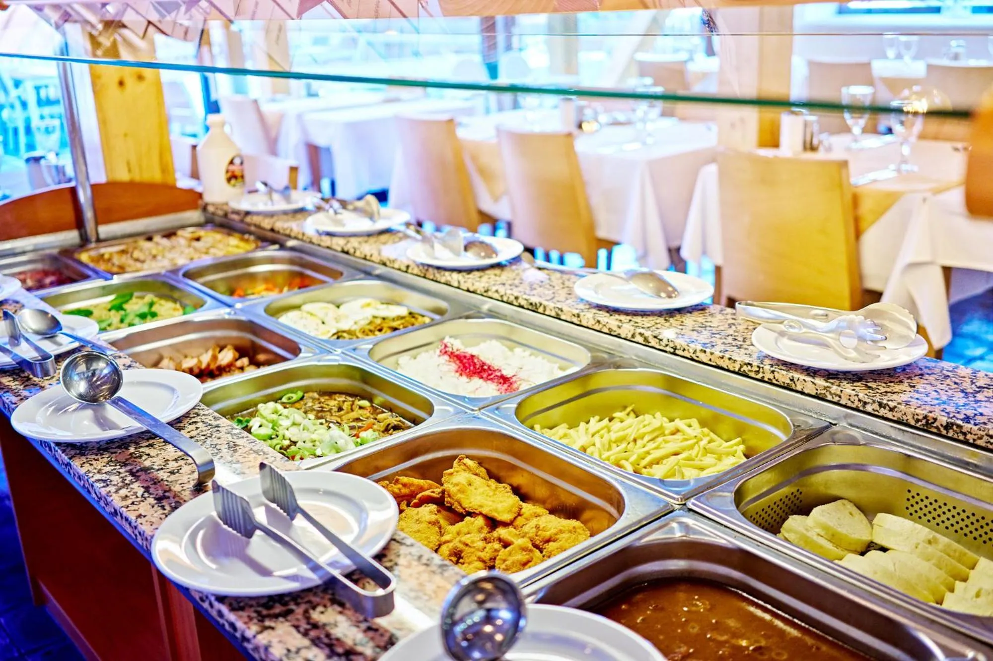 Restaurant/places to eat in Aparthotel Lípa