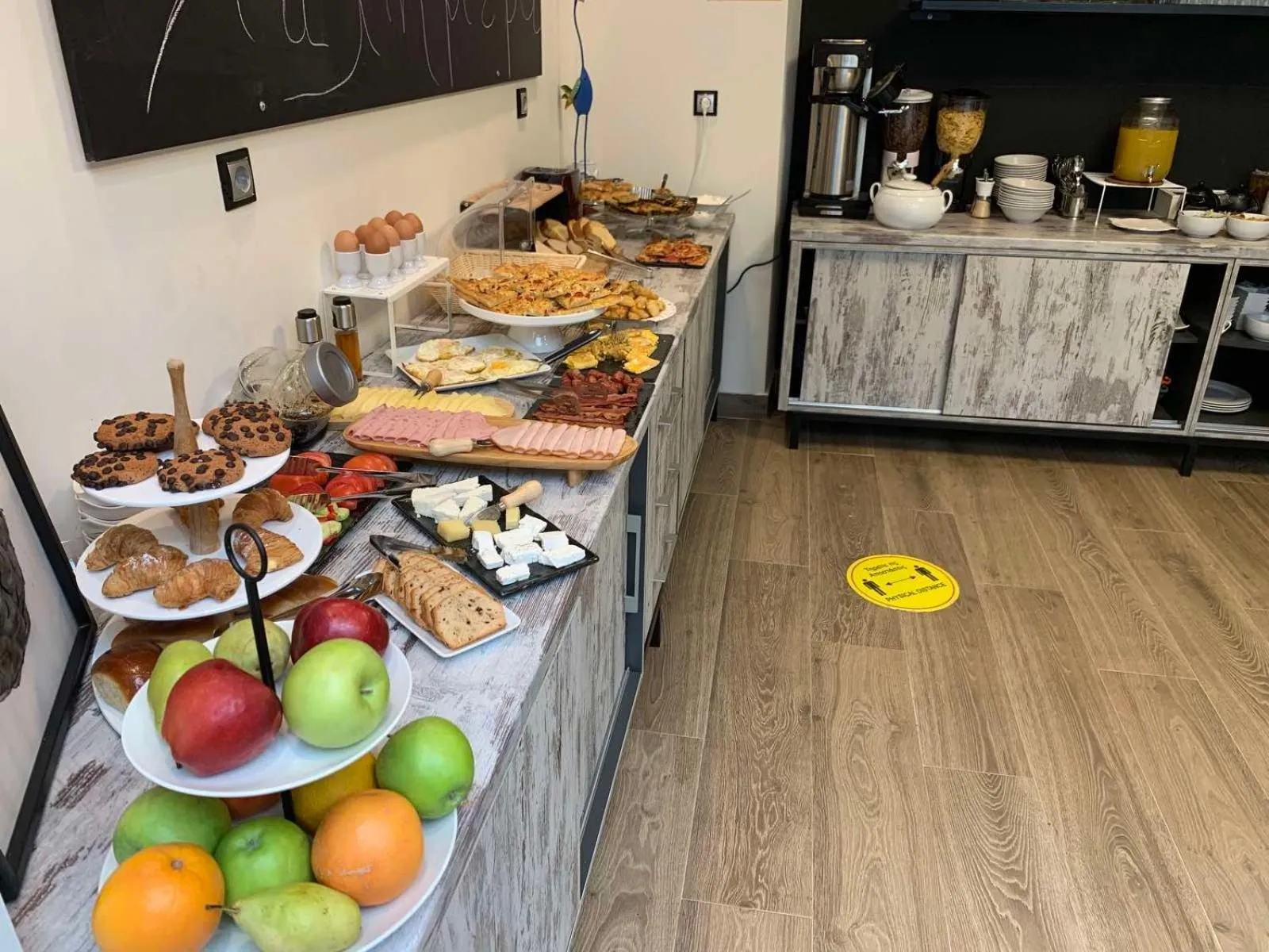 Restaurant/places to eat in Hotel Koferita