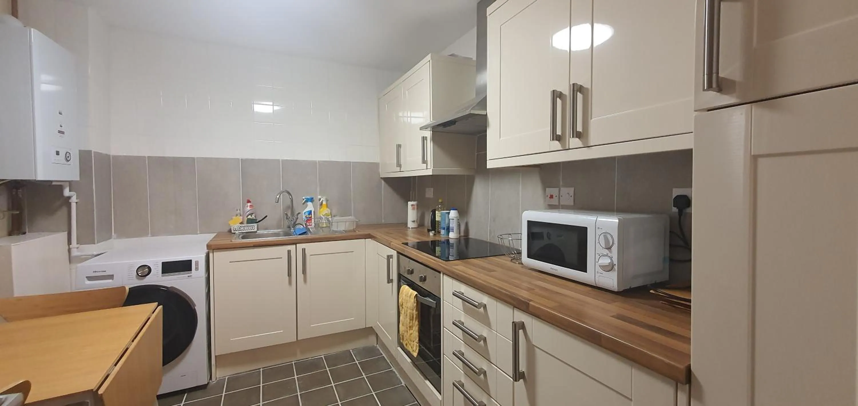 Kitchen or kitchenette in Grace Apartments - Living Waters 1