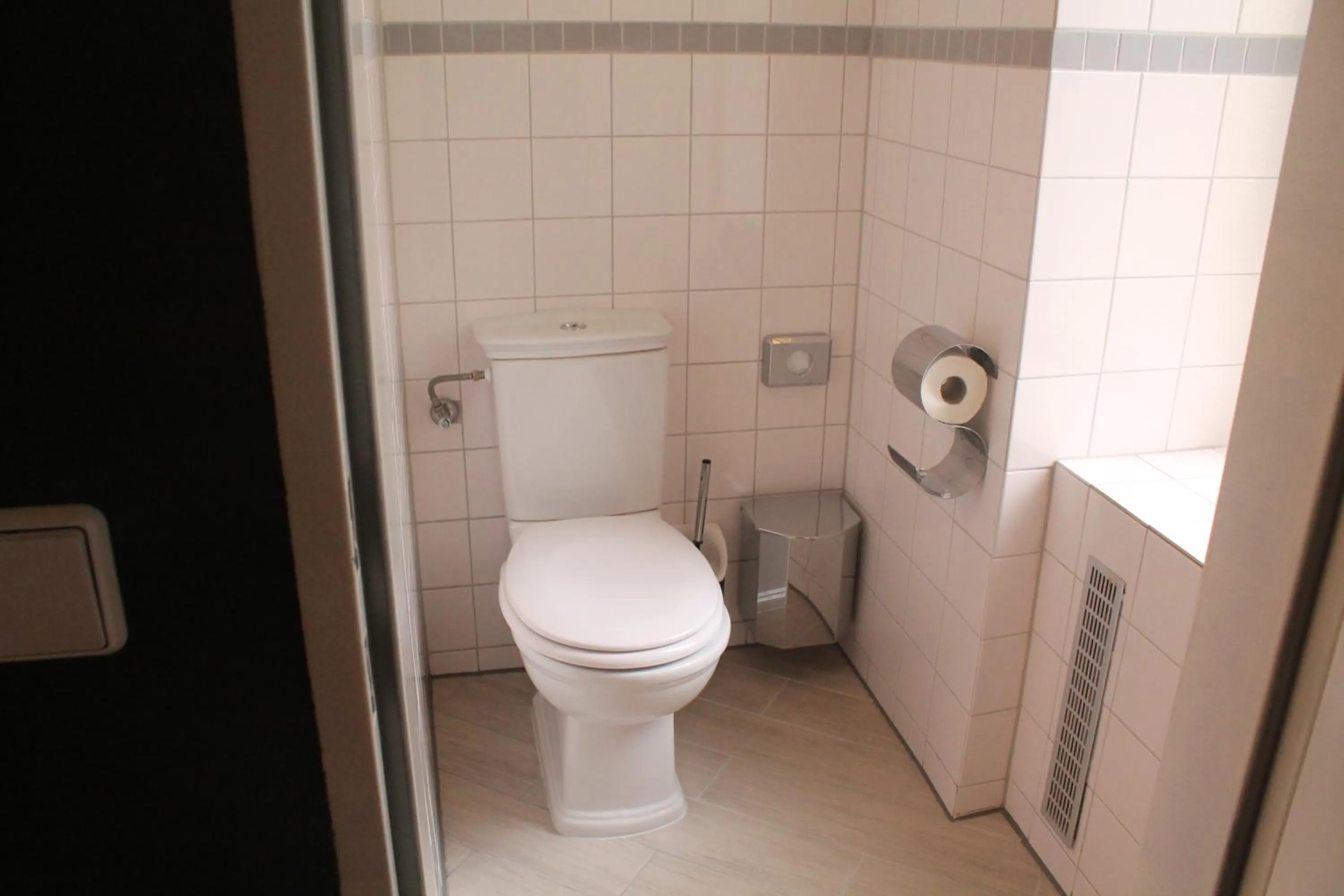 Toilet in Hotel-Maison Am Olivaer Platz