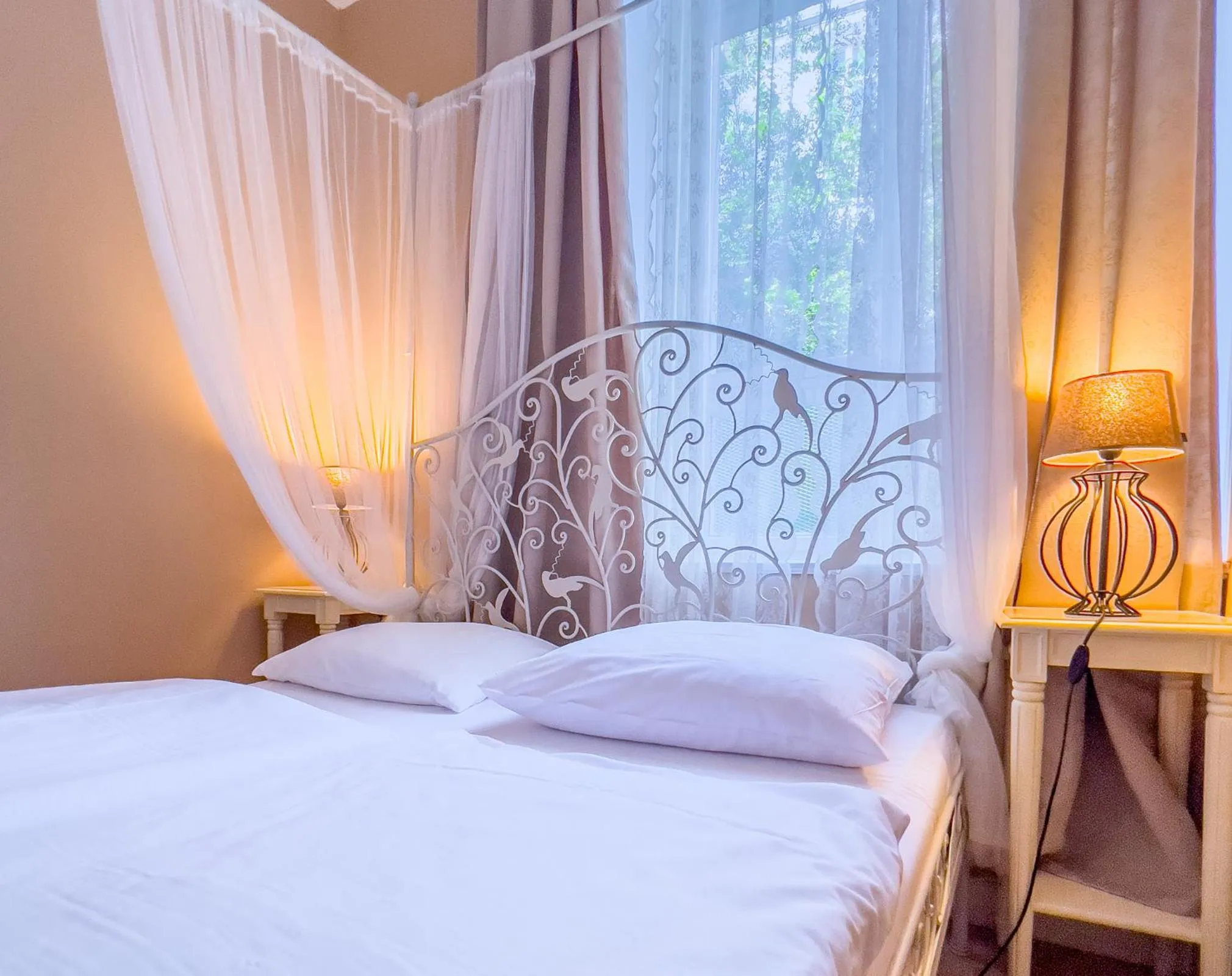 Bed in Hotel-Maison Am Olivaer Platz