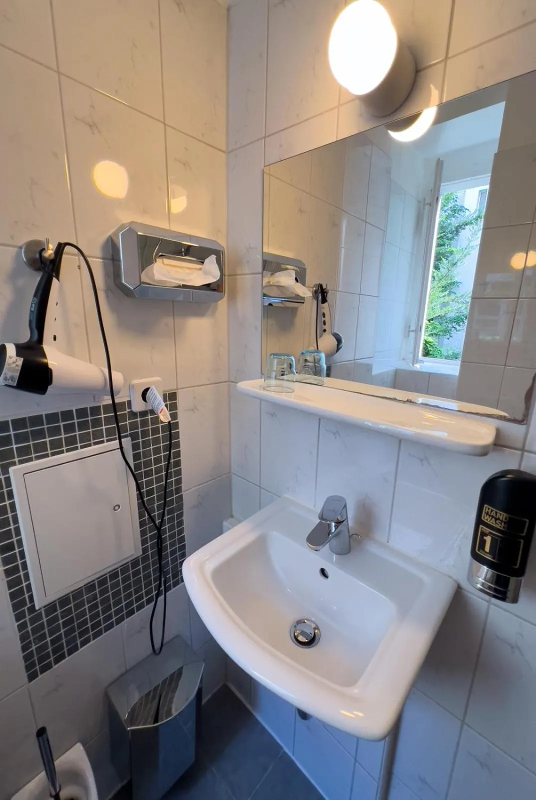 Bathroom in Hotel-Maison Am Olivaer Platz