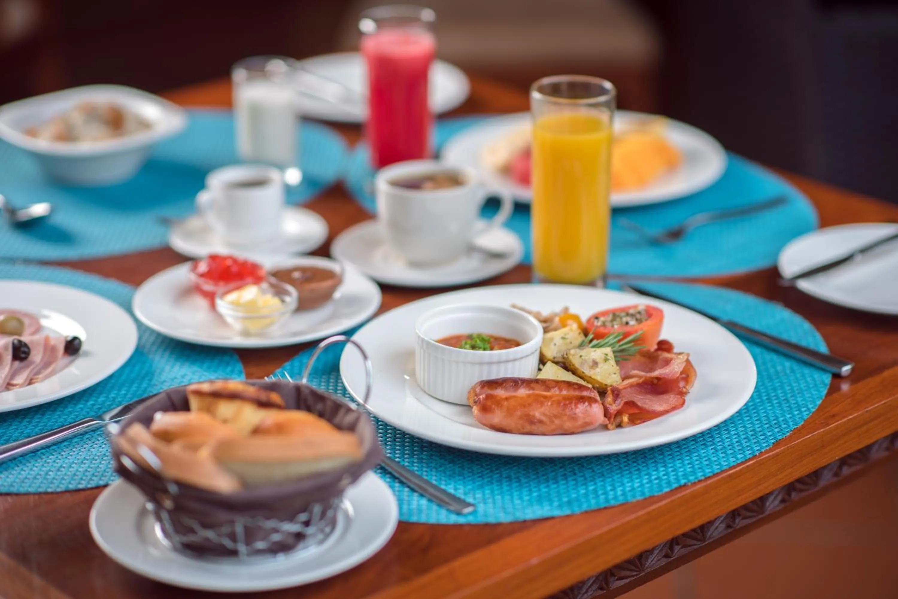 Continental breakfast in Sea Cliff Court Hotel & Luxury Apartments