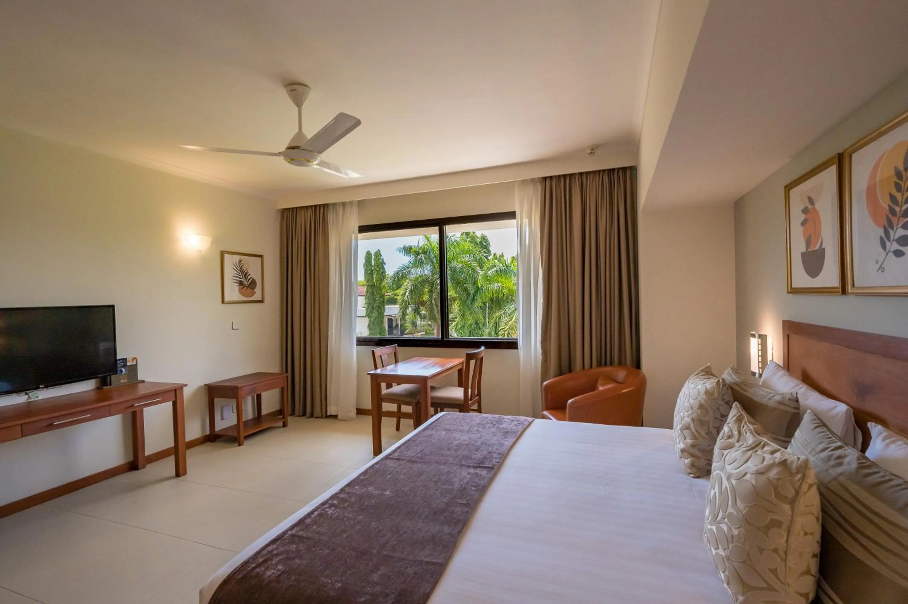 Bedroom, Bed in Sea Cliff Court Hotel & Luxury Apartments