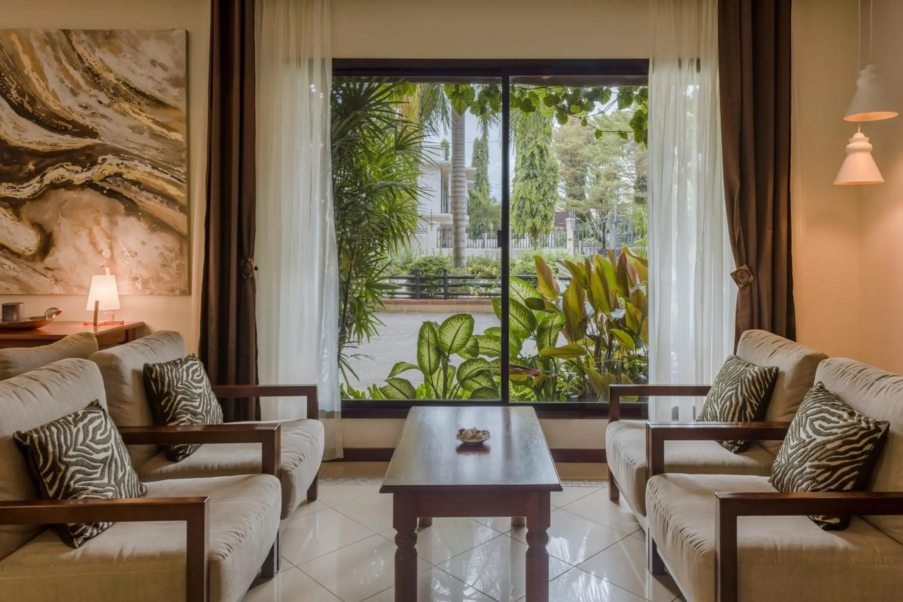 Lobby or reception in Sea Cliff Court Hotel & Luxury Apartments Lobby or reception in Sea Cliff Court Hotel & Luxury Apartments