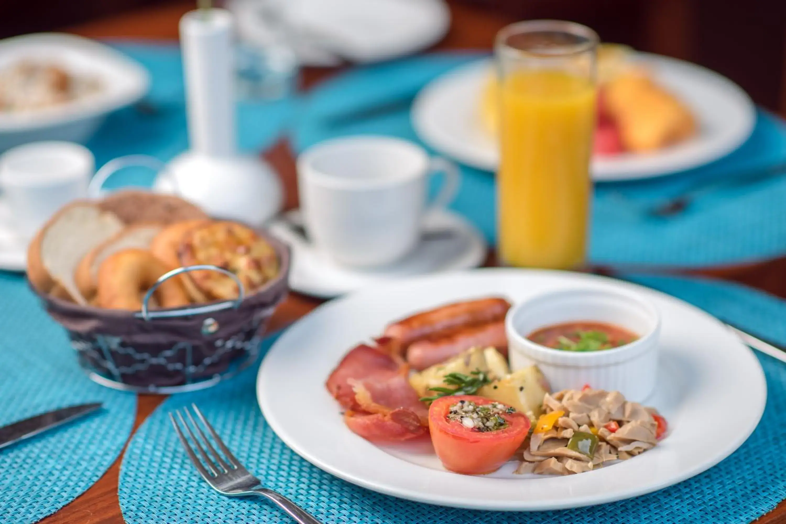 Food and drinks in Sea Cliff Court Hotel & Luxury Apartments Food and drinks in Sea Cliff Court Hotel & Luxury Apartments