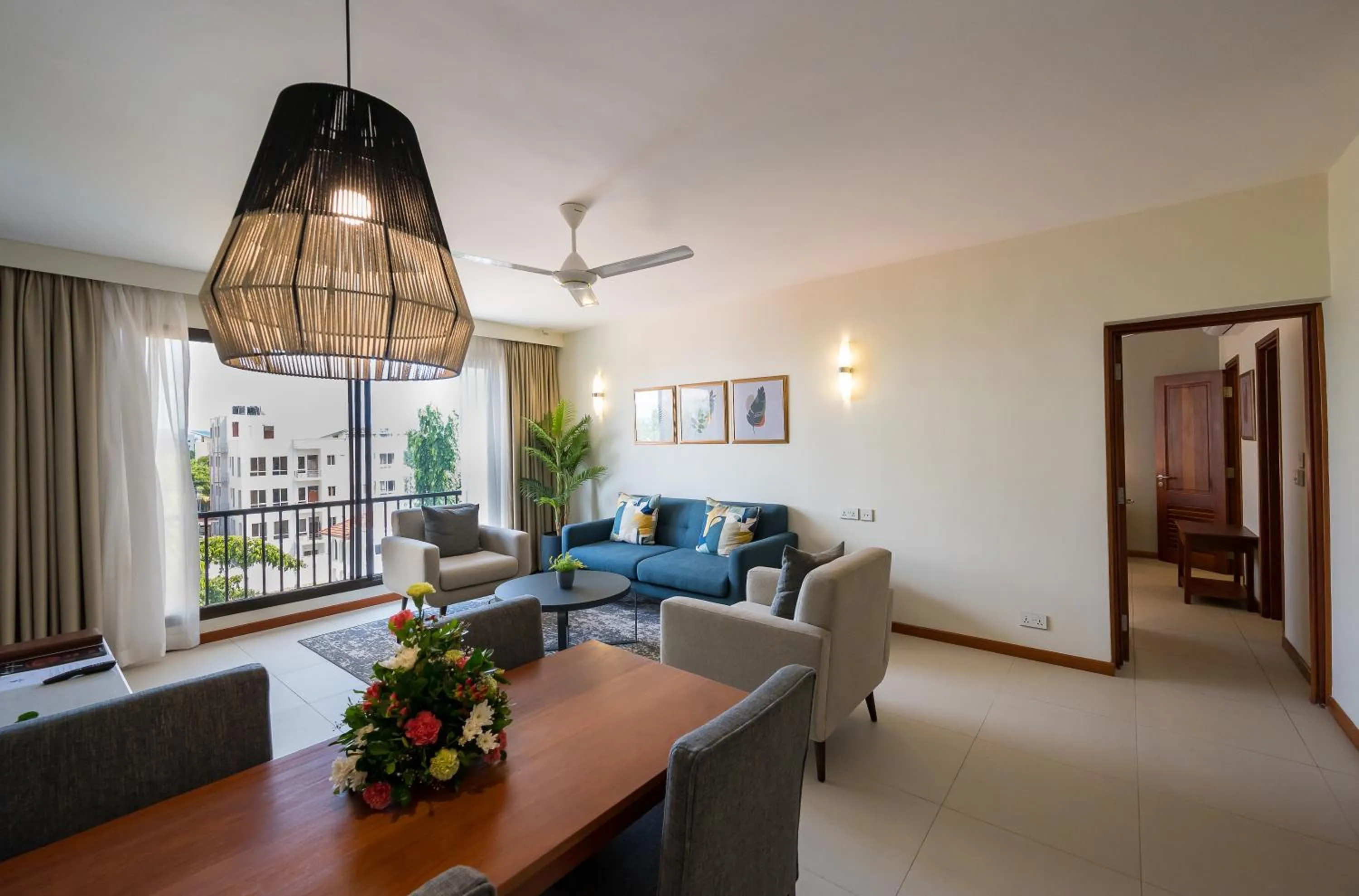 Living room in Sea Cliff Court Hotel & Luxury Apartments