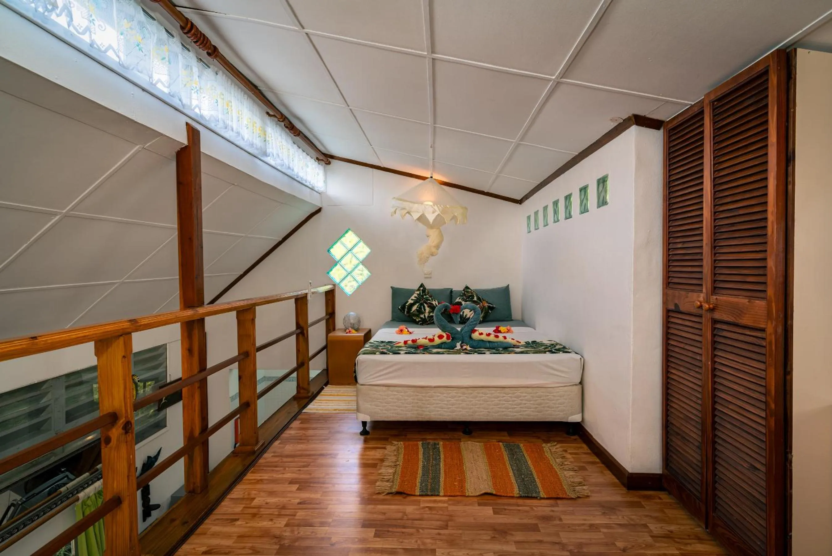 Bed in Lemongrass Lodge