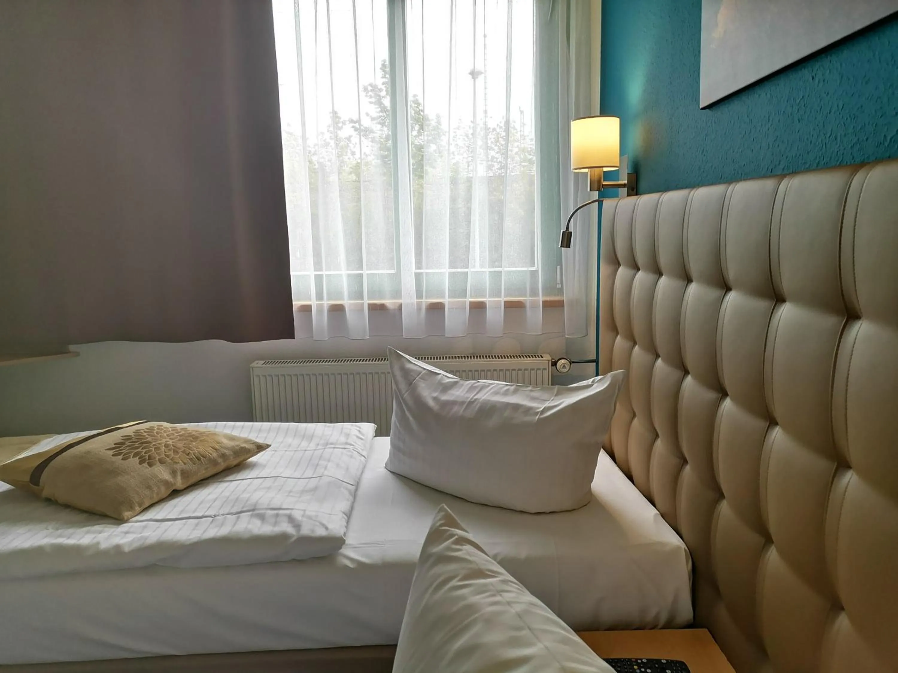 Seating area, Bed in ACRON Hotel Wittenberg