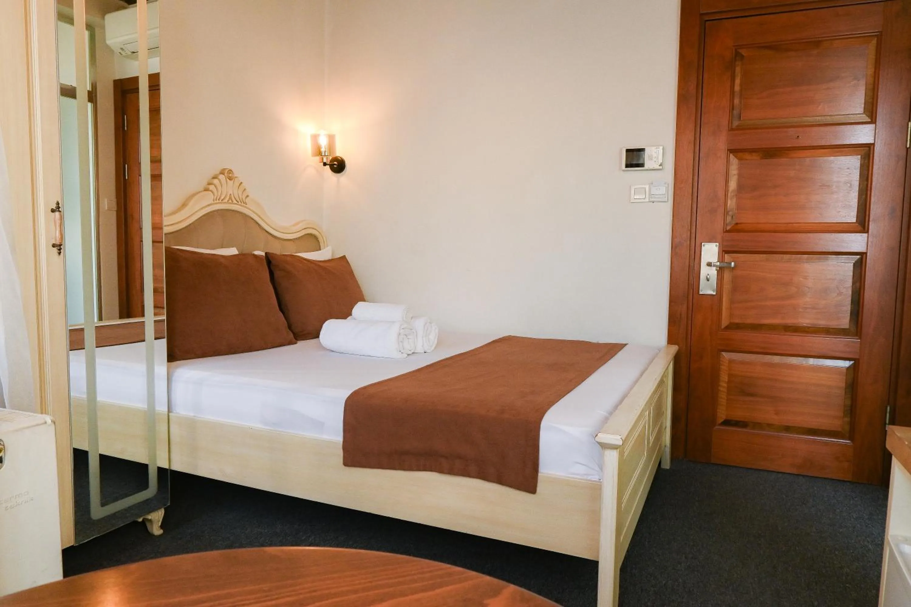 Bed in Galata Dream Hotel