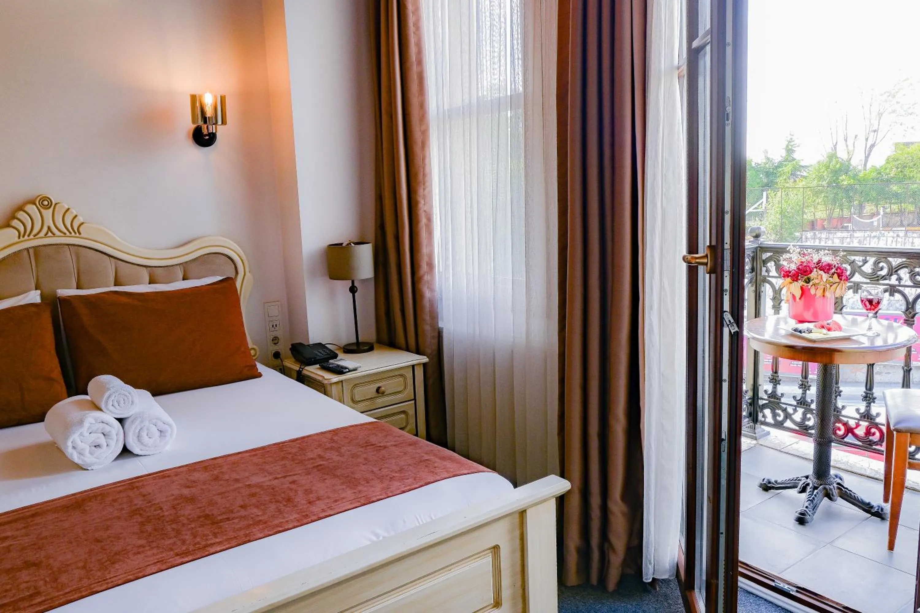 Bed in Galata Dream Hotel