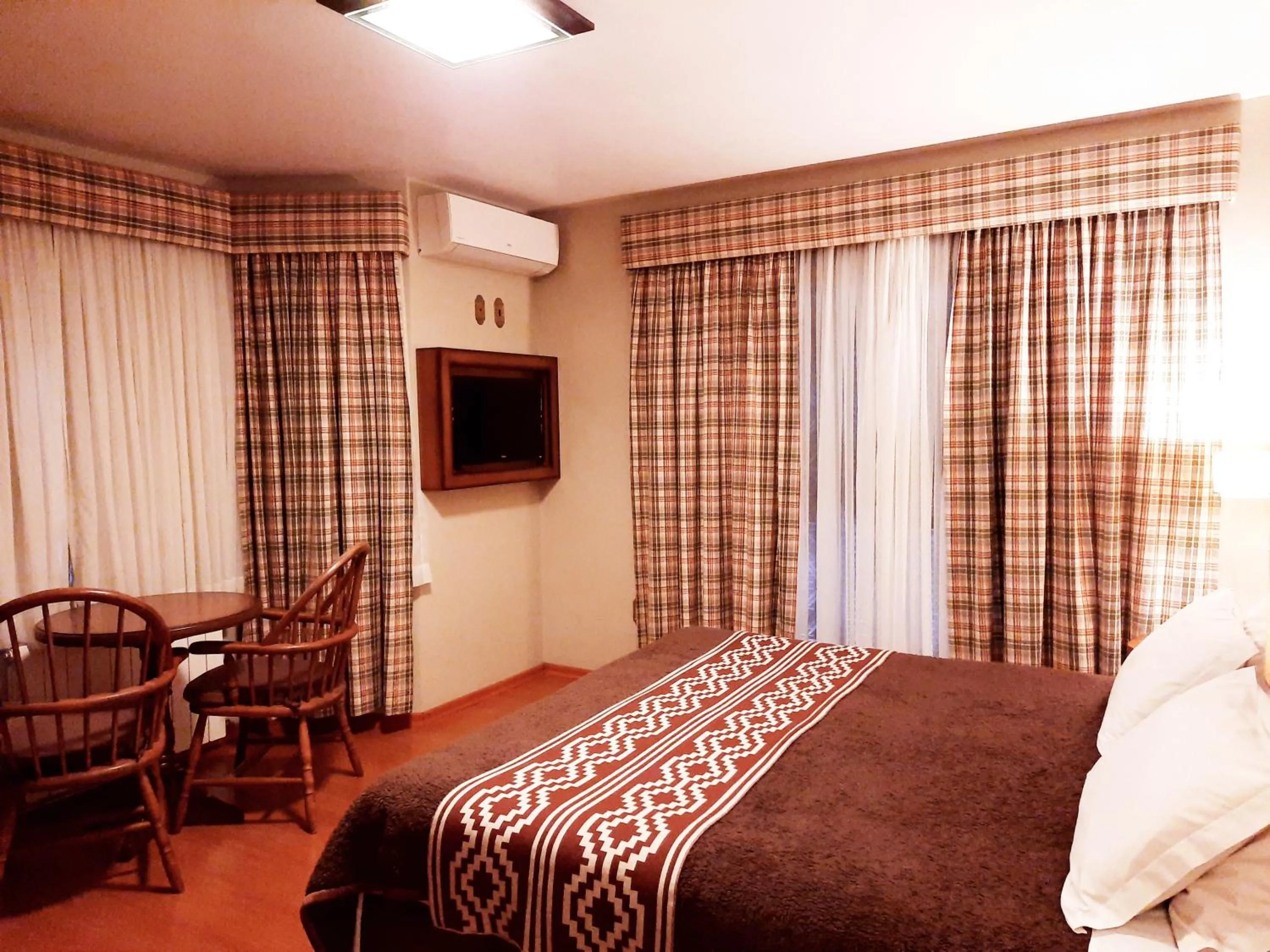 Deluxe Double or Twin Room with Spa Bath for 1 person  in Hospedaria Gaúcha