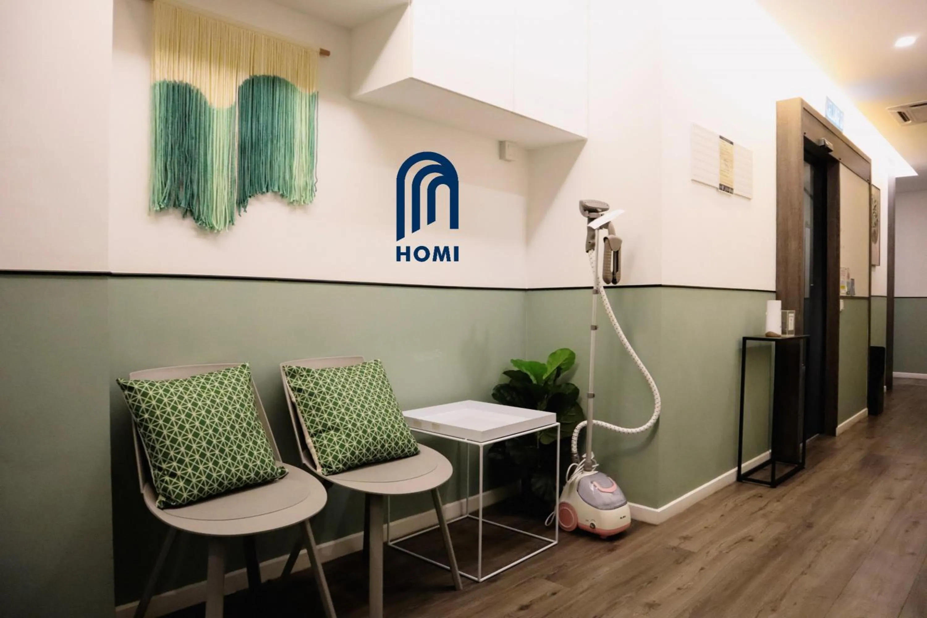 Living room in Homi Oasis at KK Times Square 和逸绿洲