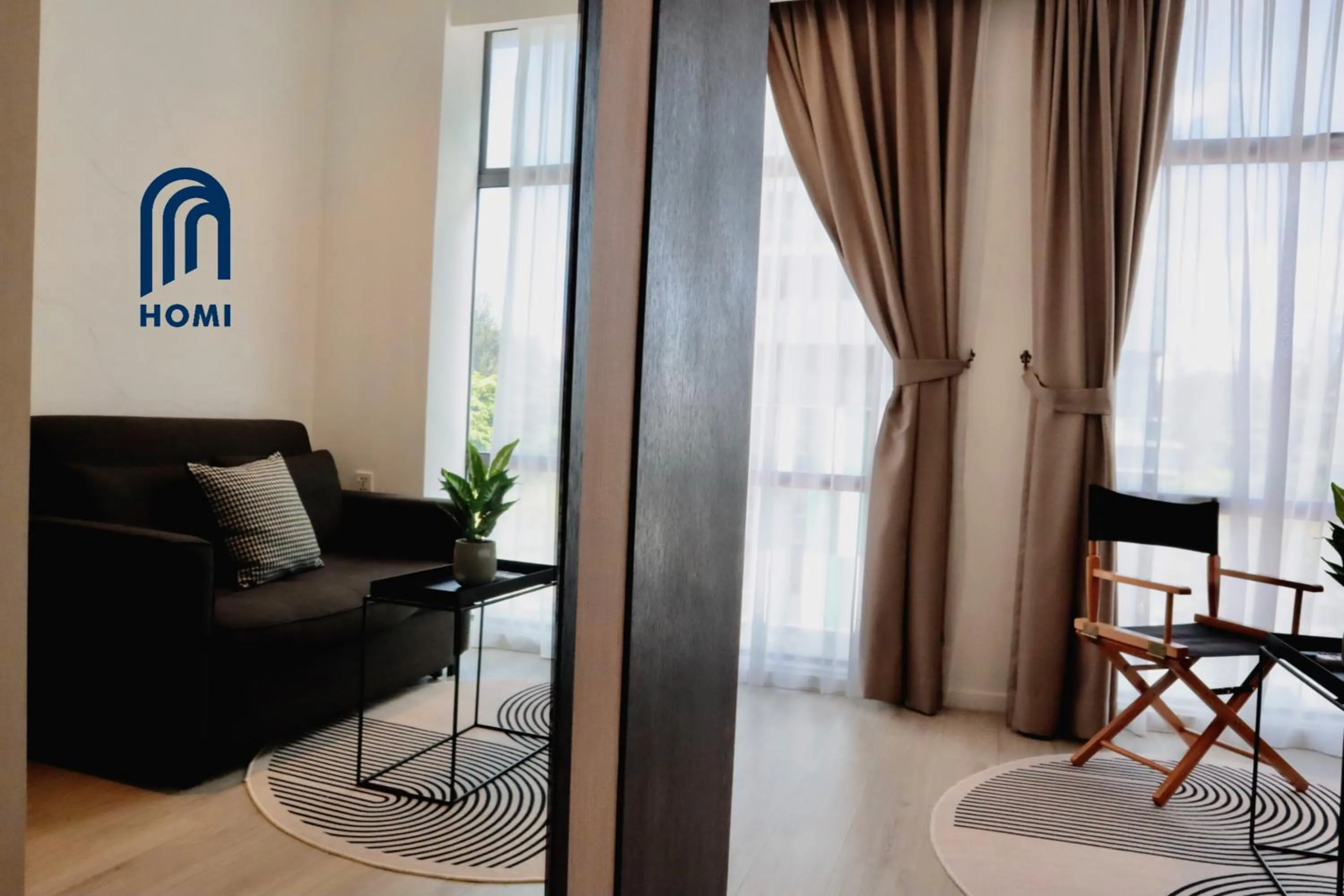 Living room in Homi Oasis at KK Times Square 和逸绿洲