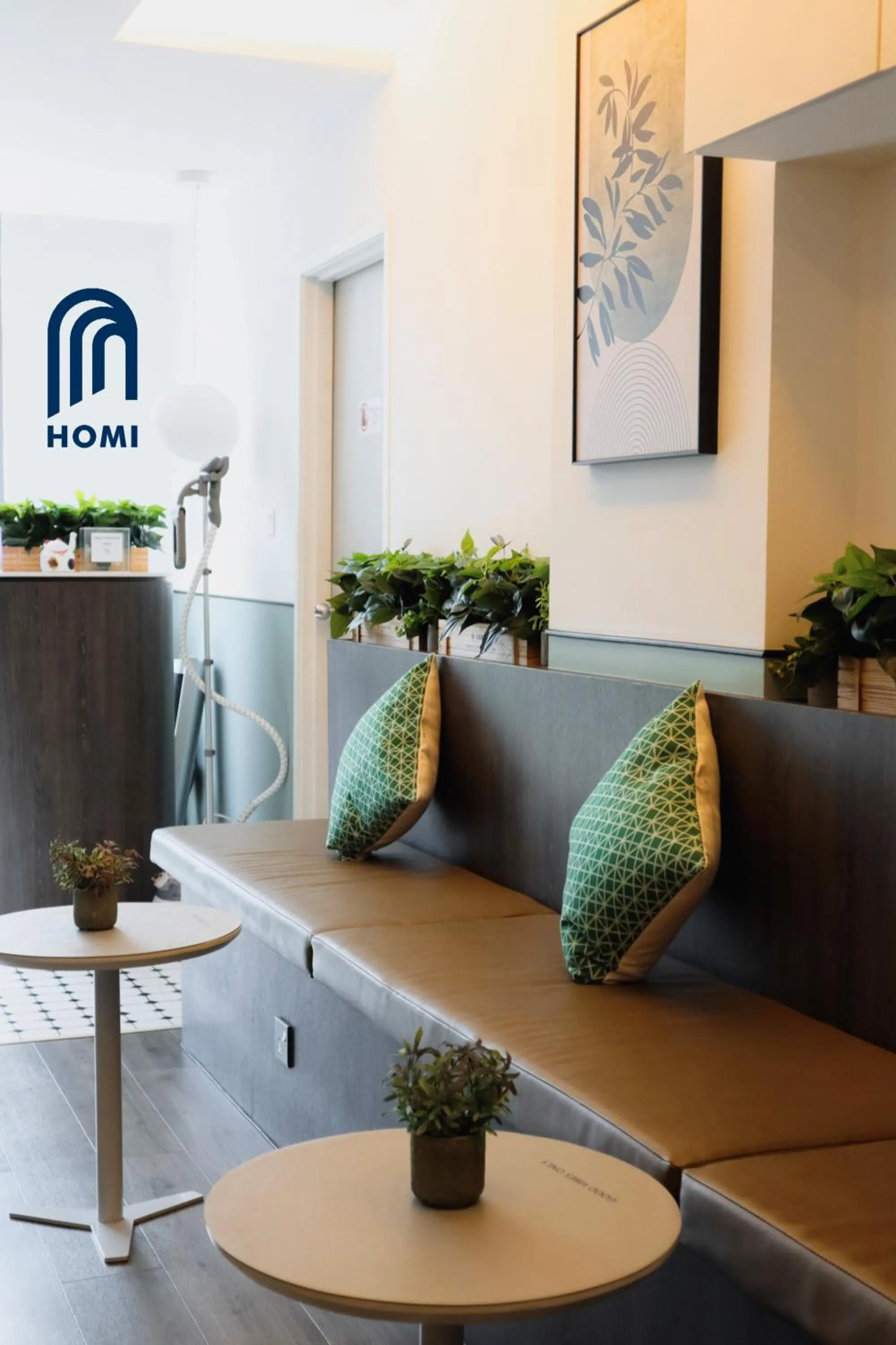 Seating area in Homi Oasis at KK Times Square 和逸绿洲