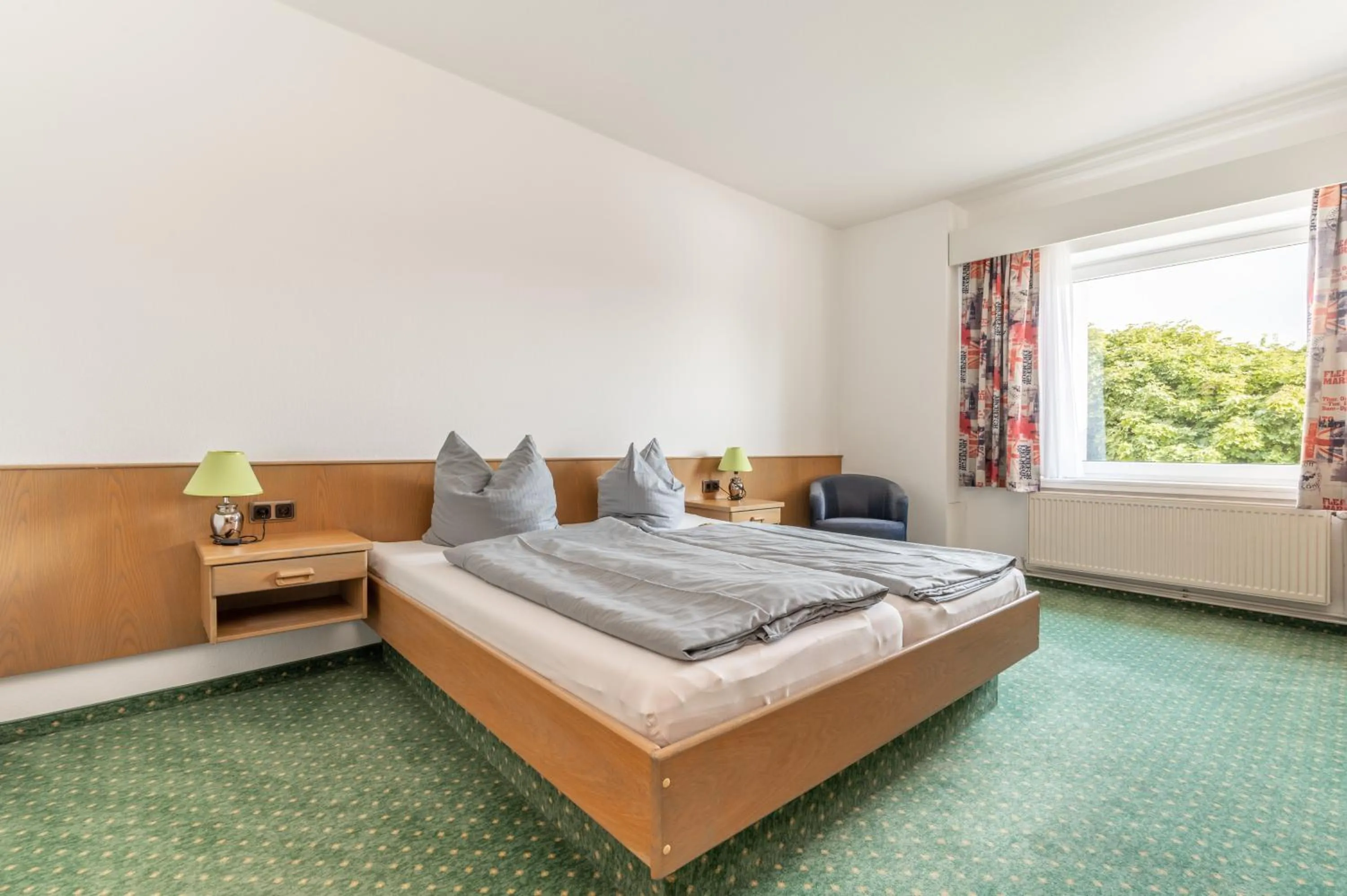 Bedroom, Bed in Hotel Kniestedter Hof