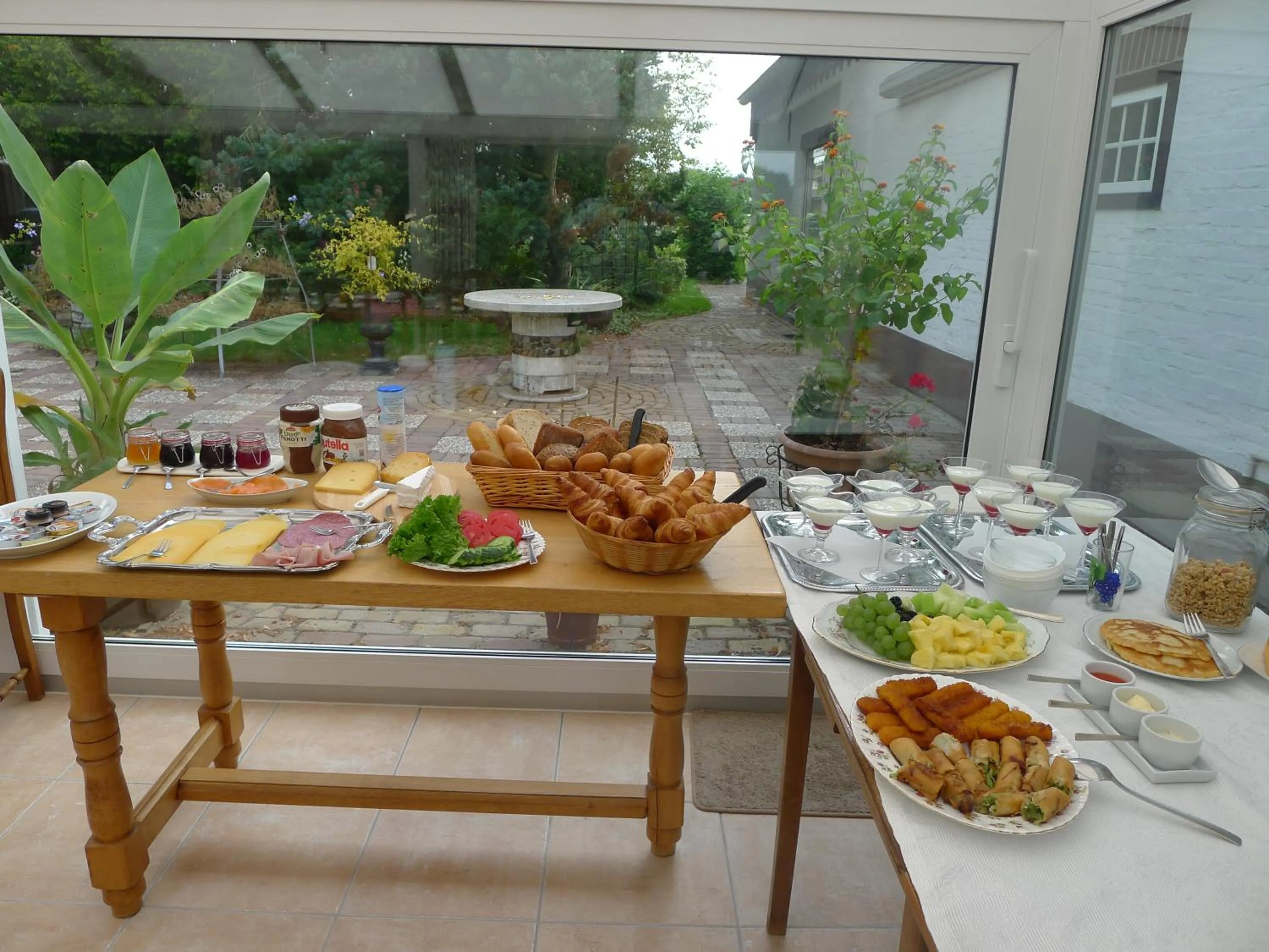 BBQ facilities in B&B De Kleine Wijngaard