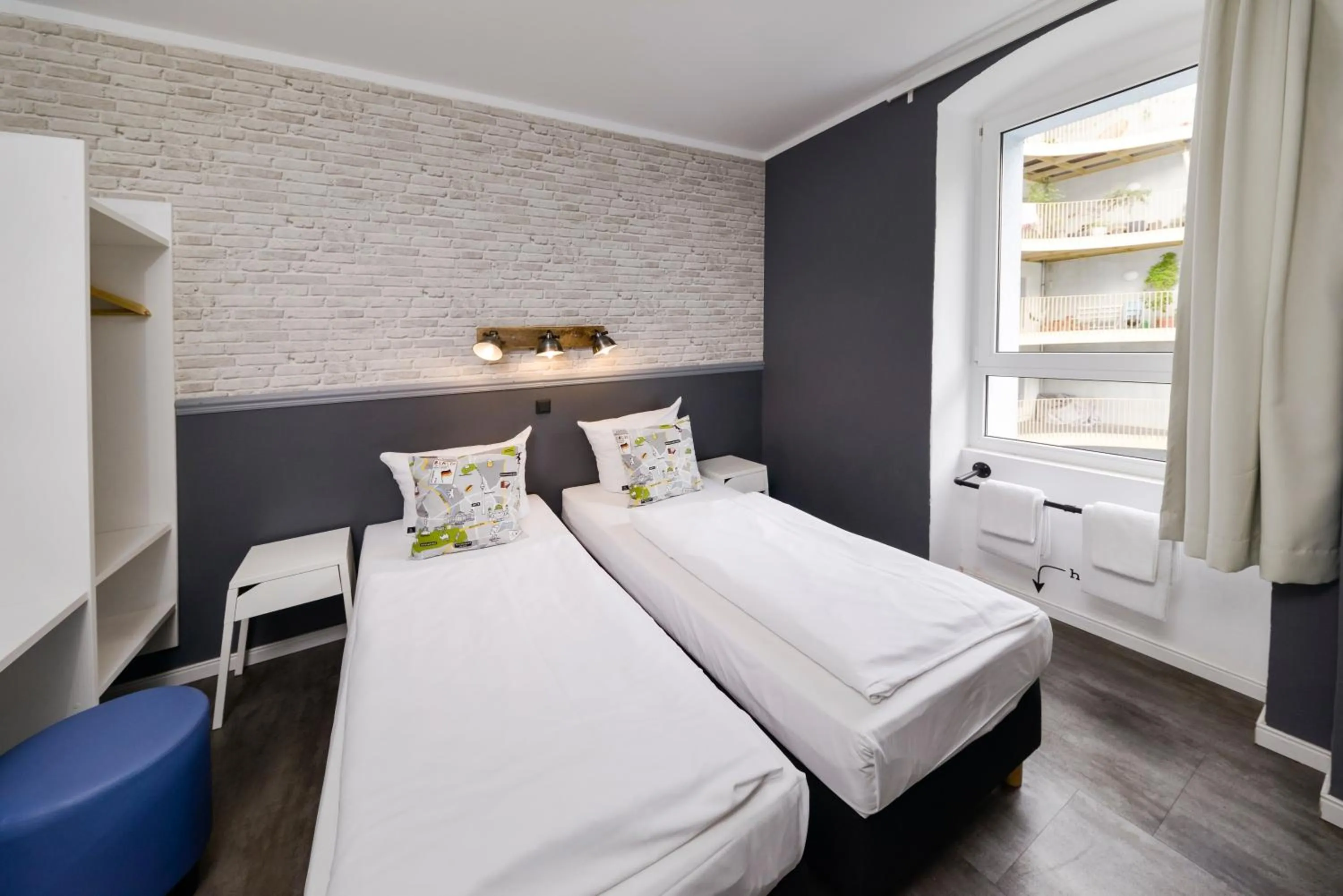 Bedroom, Bed in Old Town Hostel