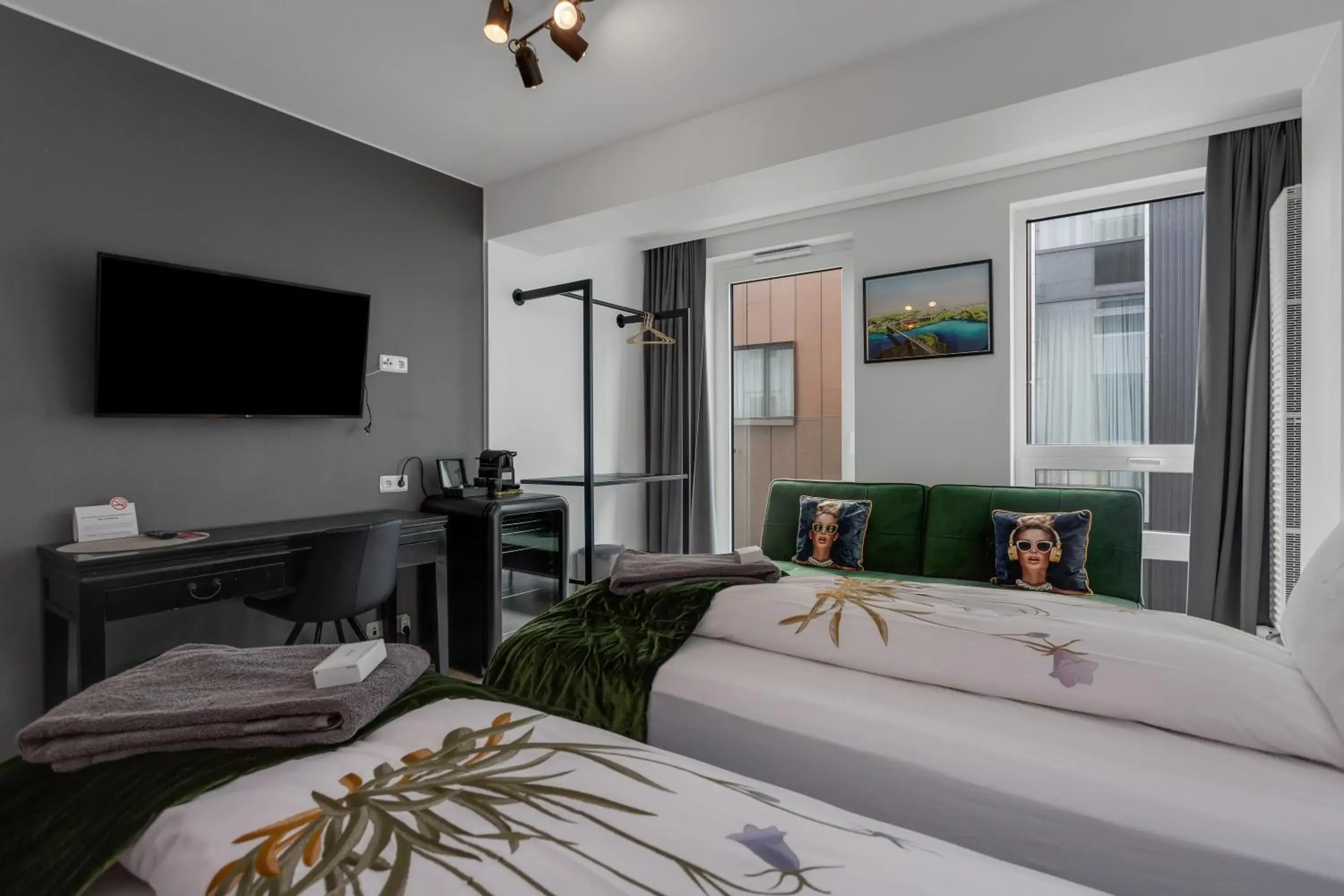 Bed in City Center Hotel Bed in City Center Hotel