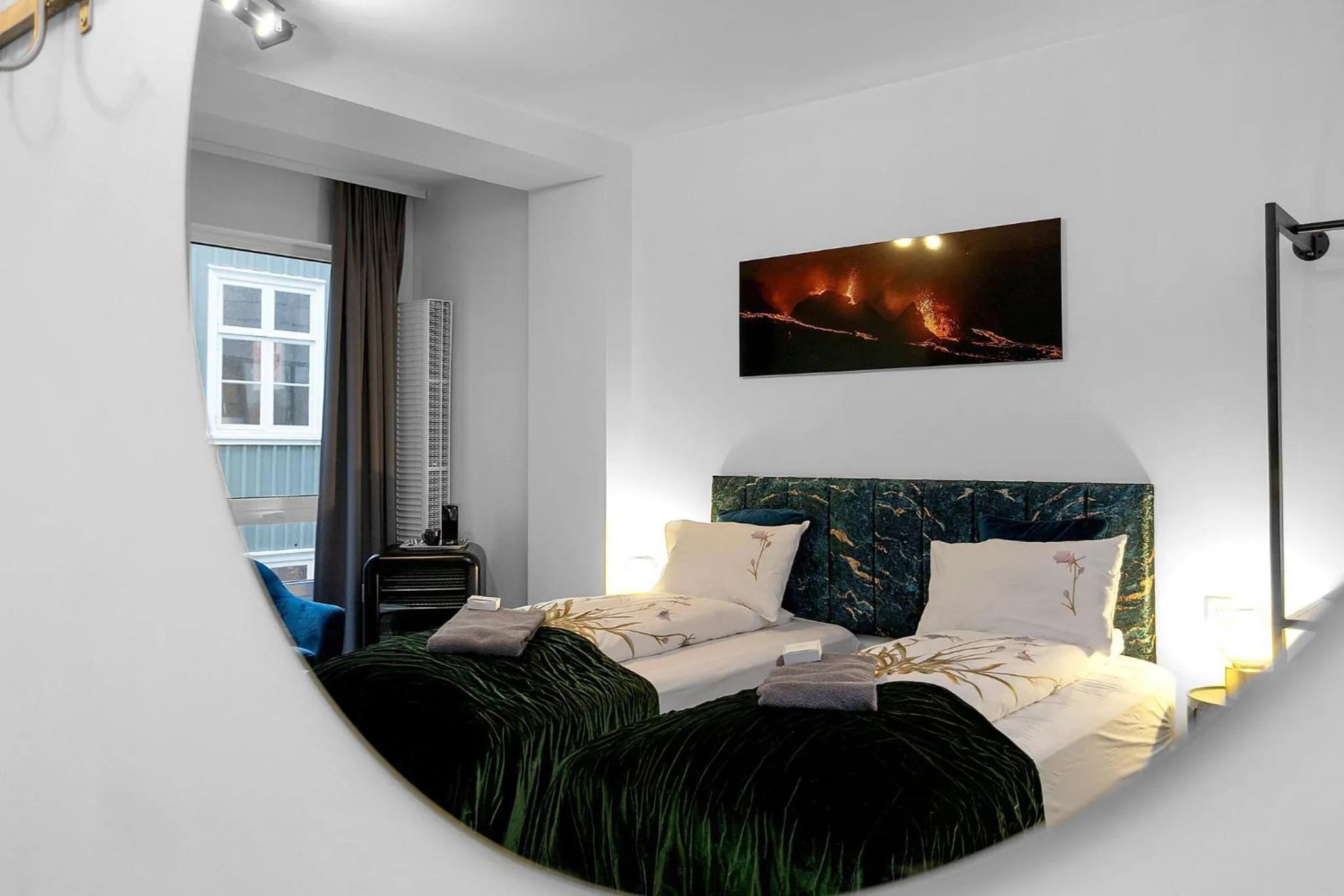 Bedroom, Bed in City Center Hotel