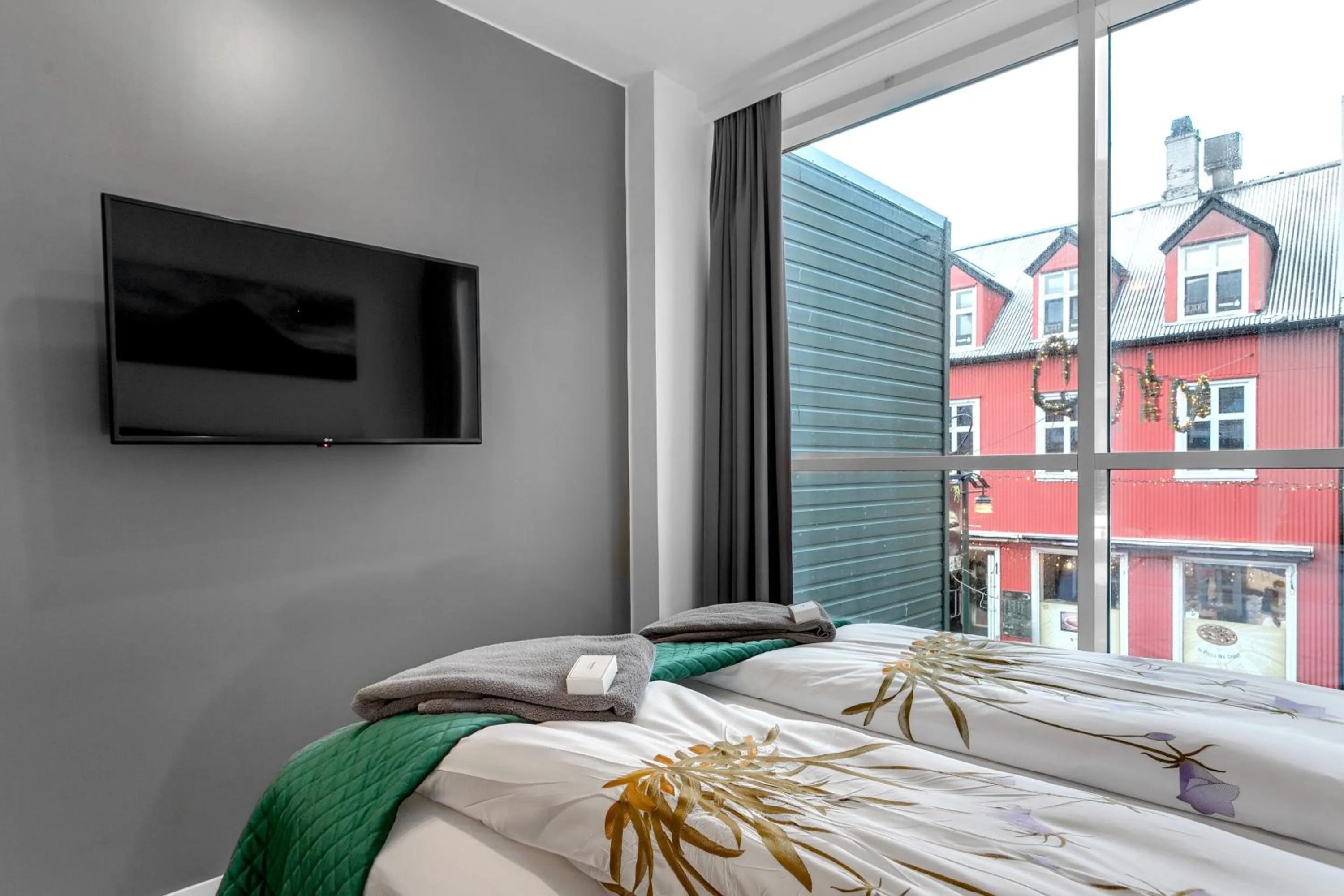 Bed in City Center Hotel