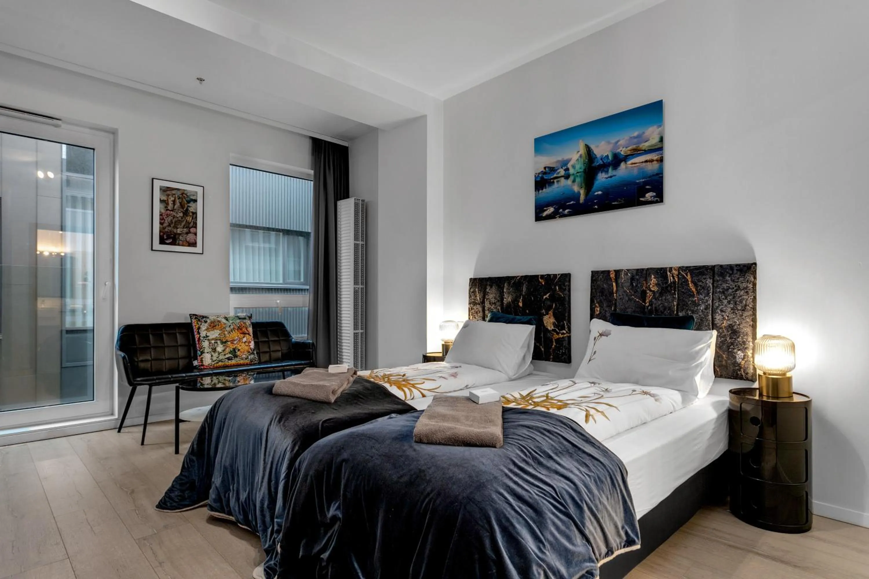 Bed in City Center Hotel