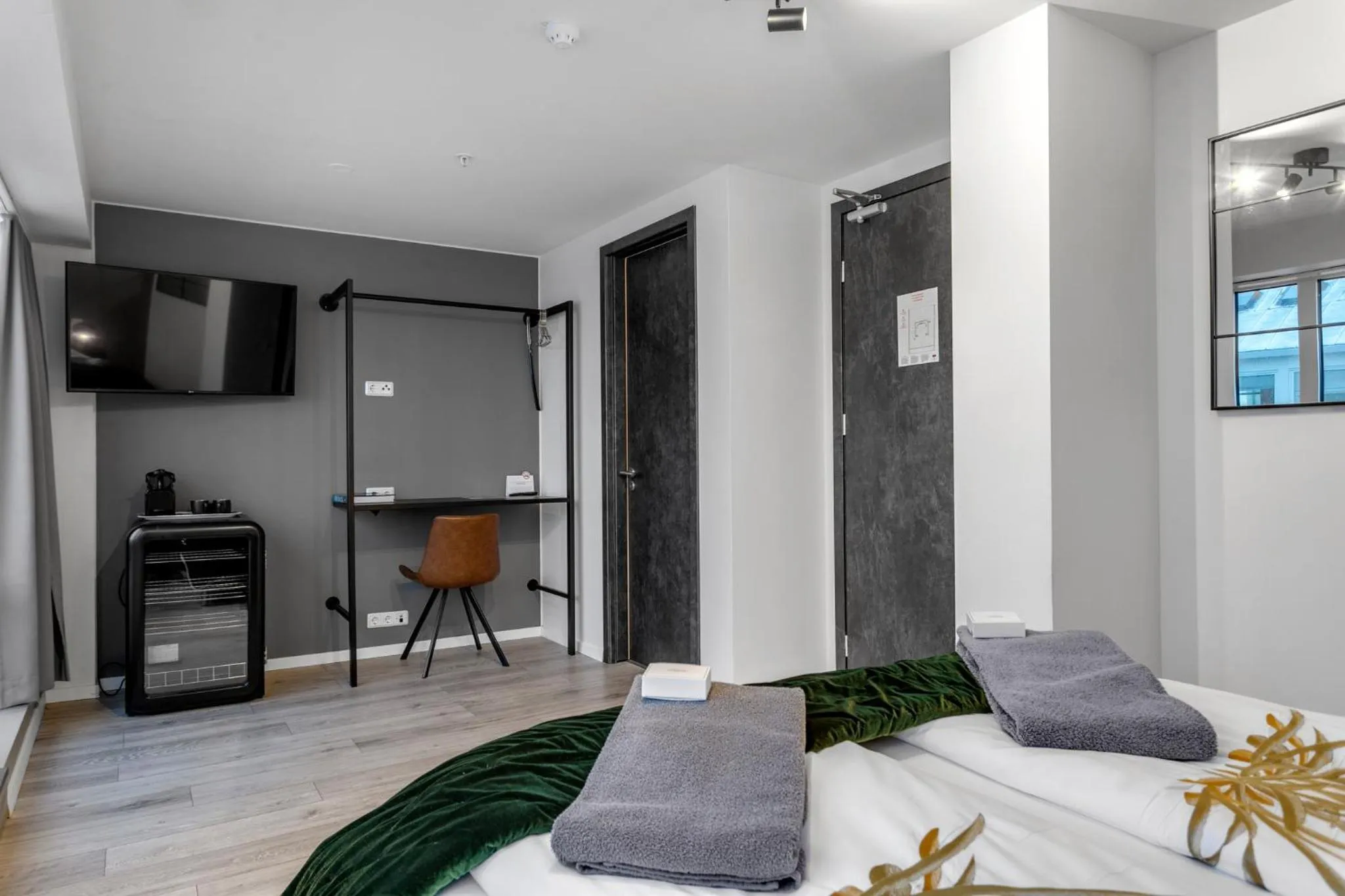 Bedroom, Bed in City Center Hotel