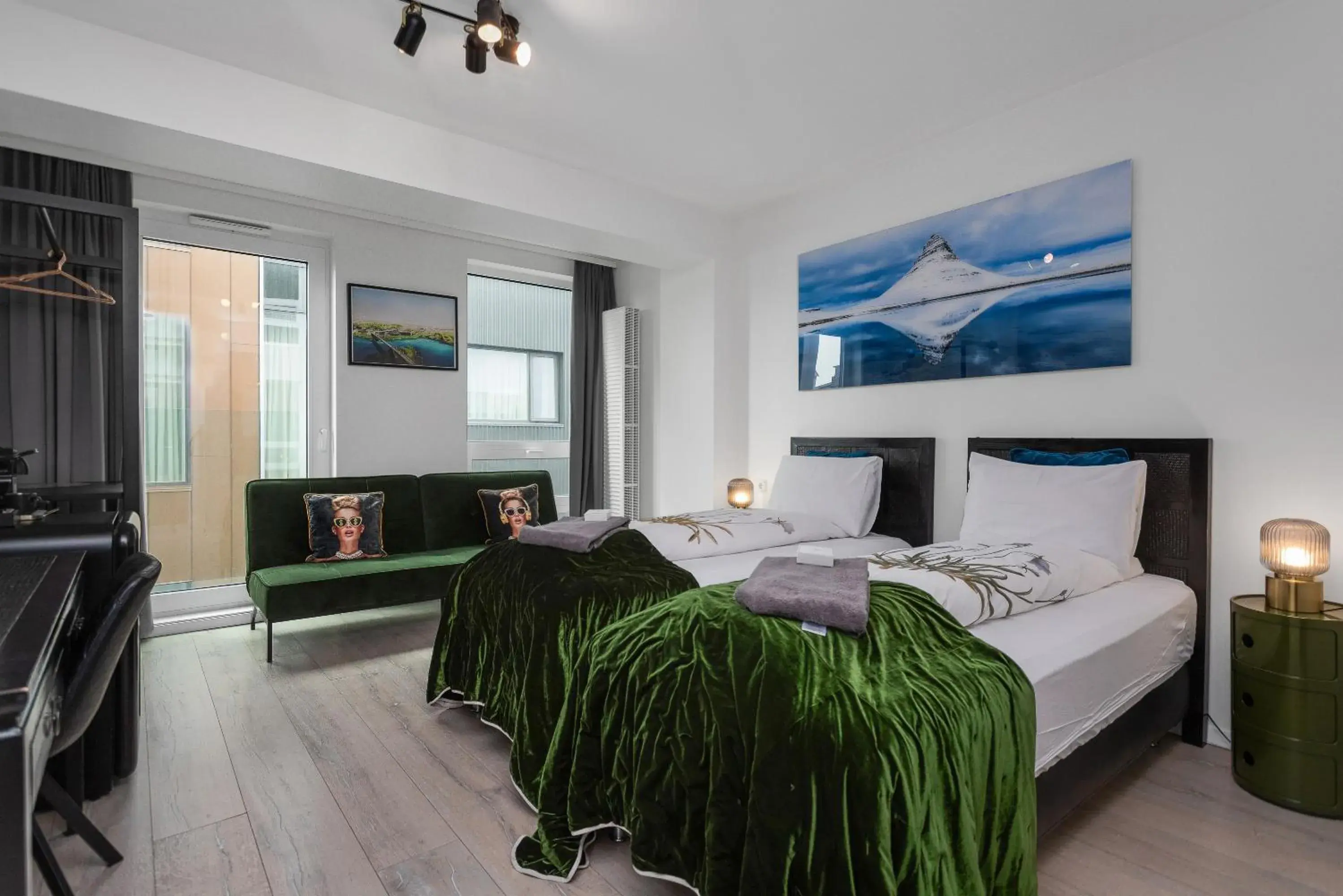 Bed in City Center Hotel Bed in City Center Hotel