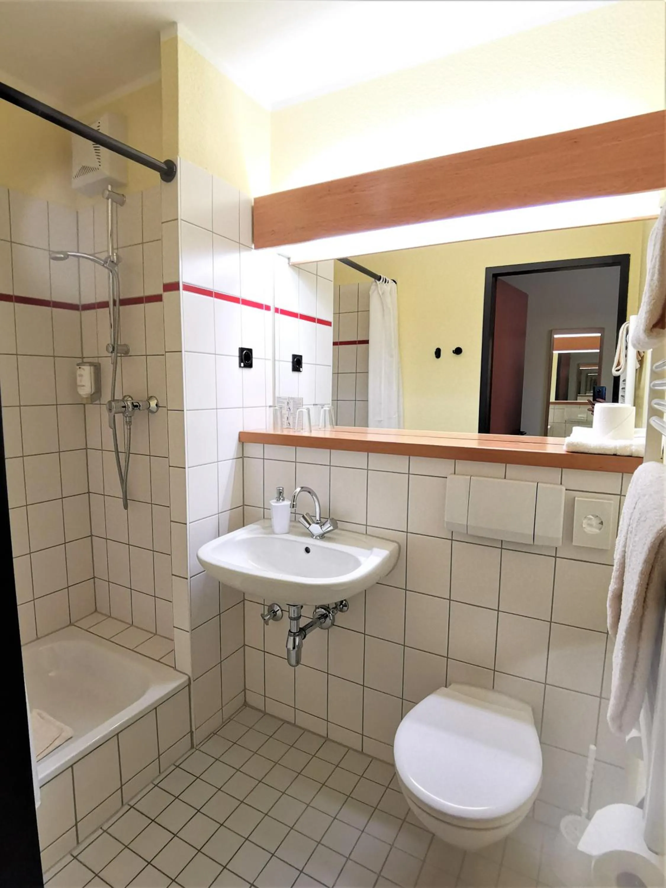 Shower in Acron-Hotel Quedlinburg