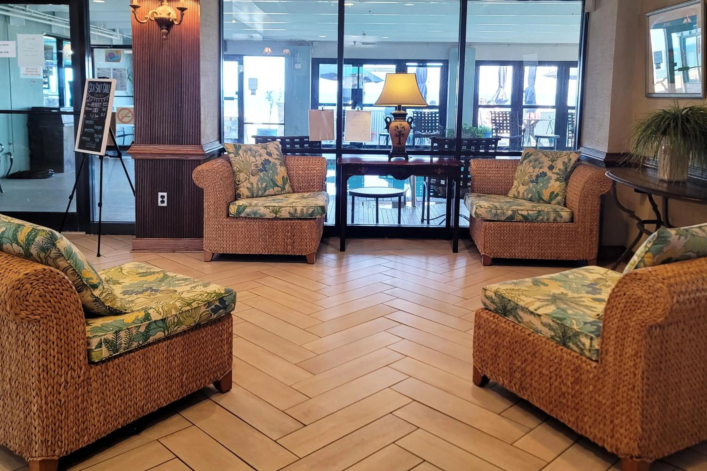 Seating area in Capes Hotel