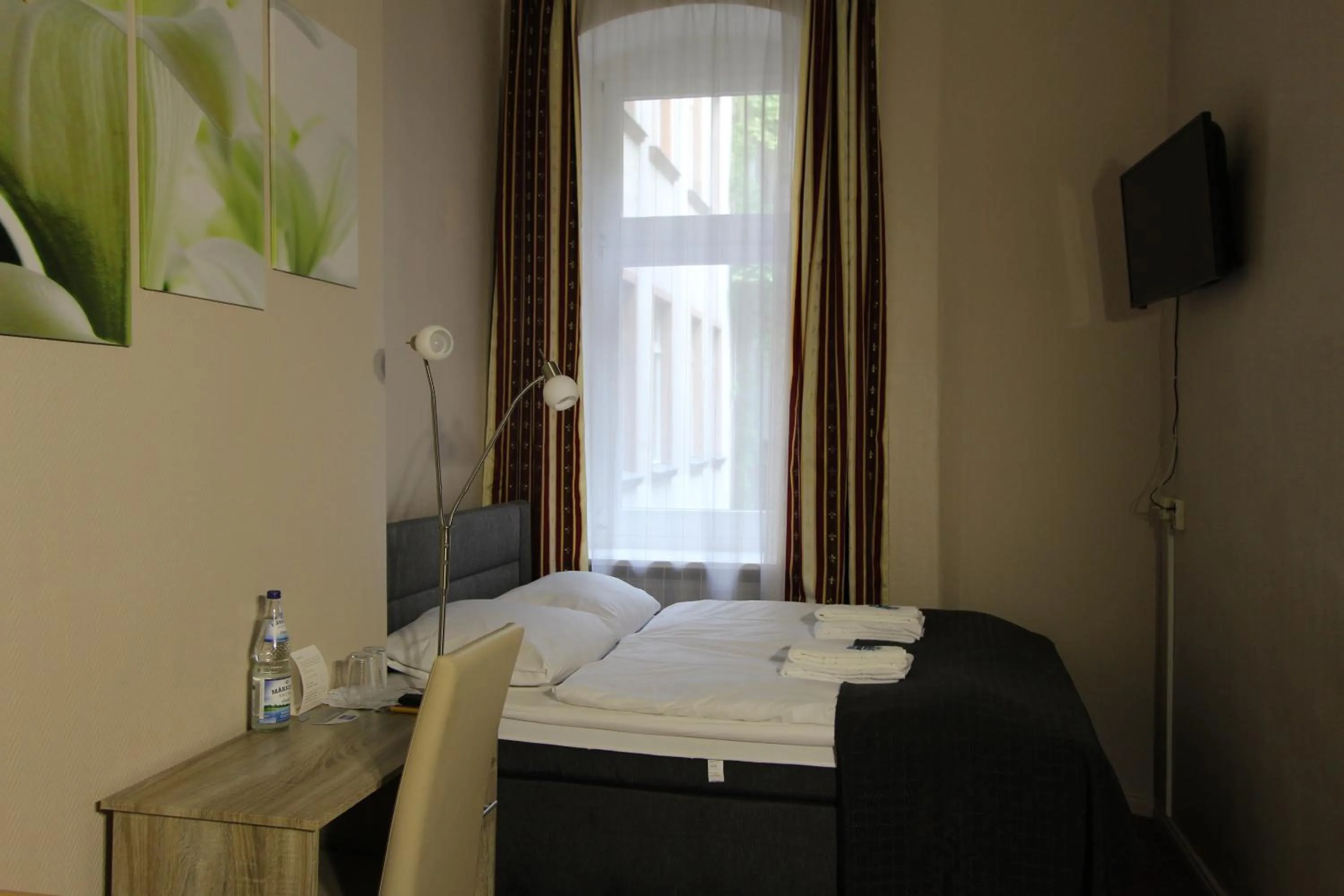 Photo of the whole room in City Hotel Gotland