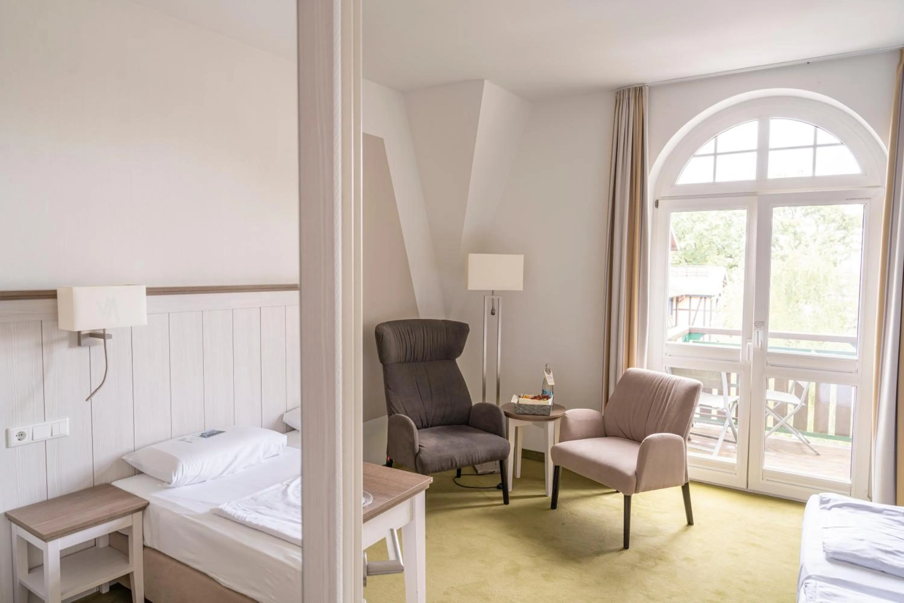 Photo of the whole room, Bed in Ringhotel Villa Margarete