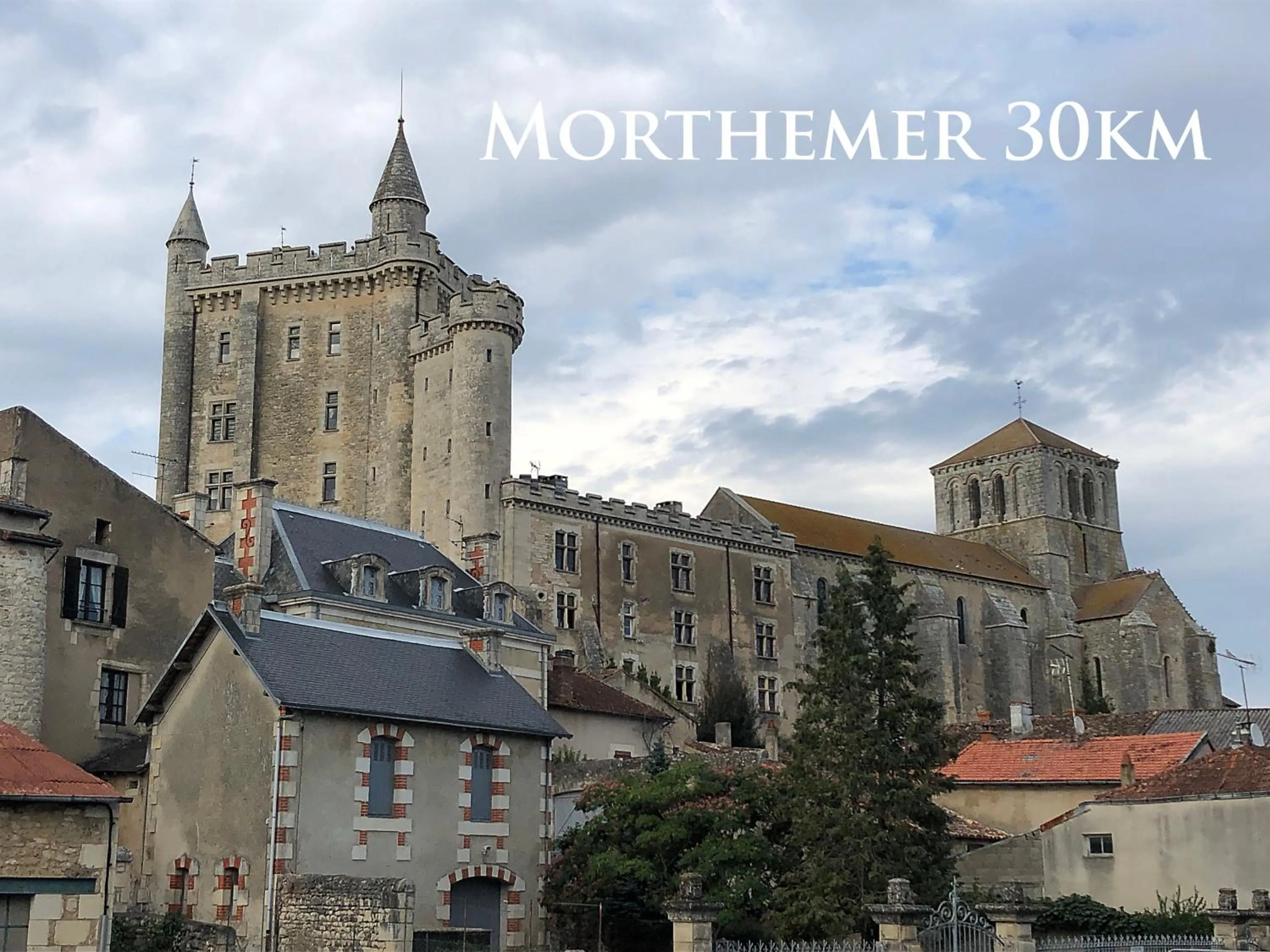 Nearby landmark in La Bicyclette Bleue