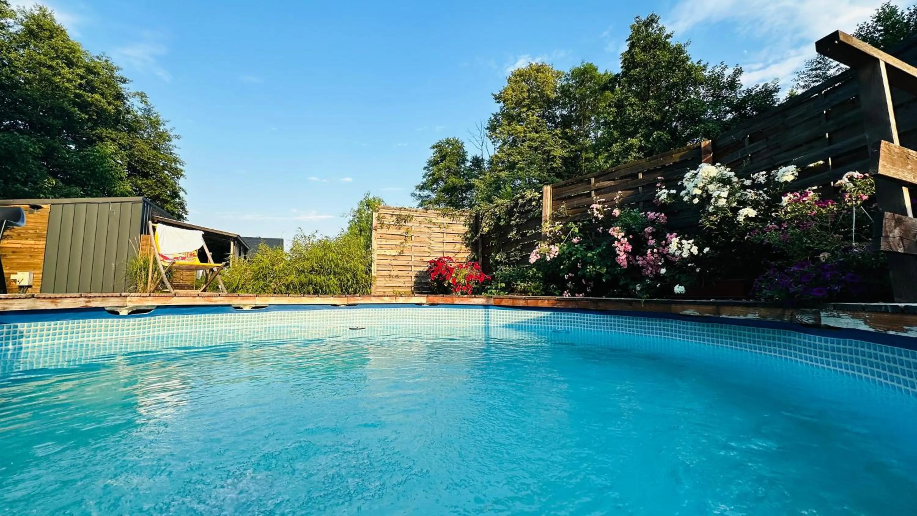 Pool view in OSADA POD LASEM