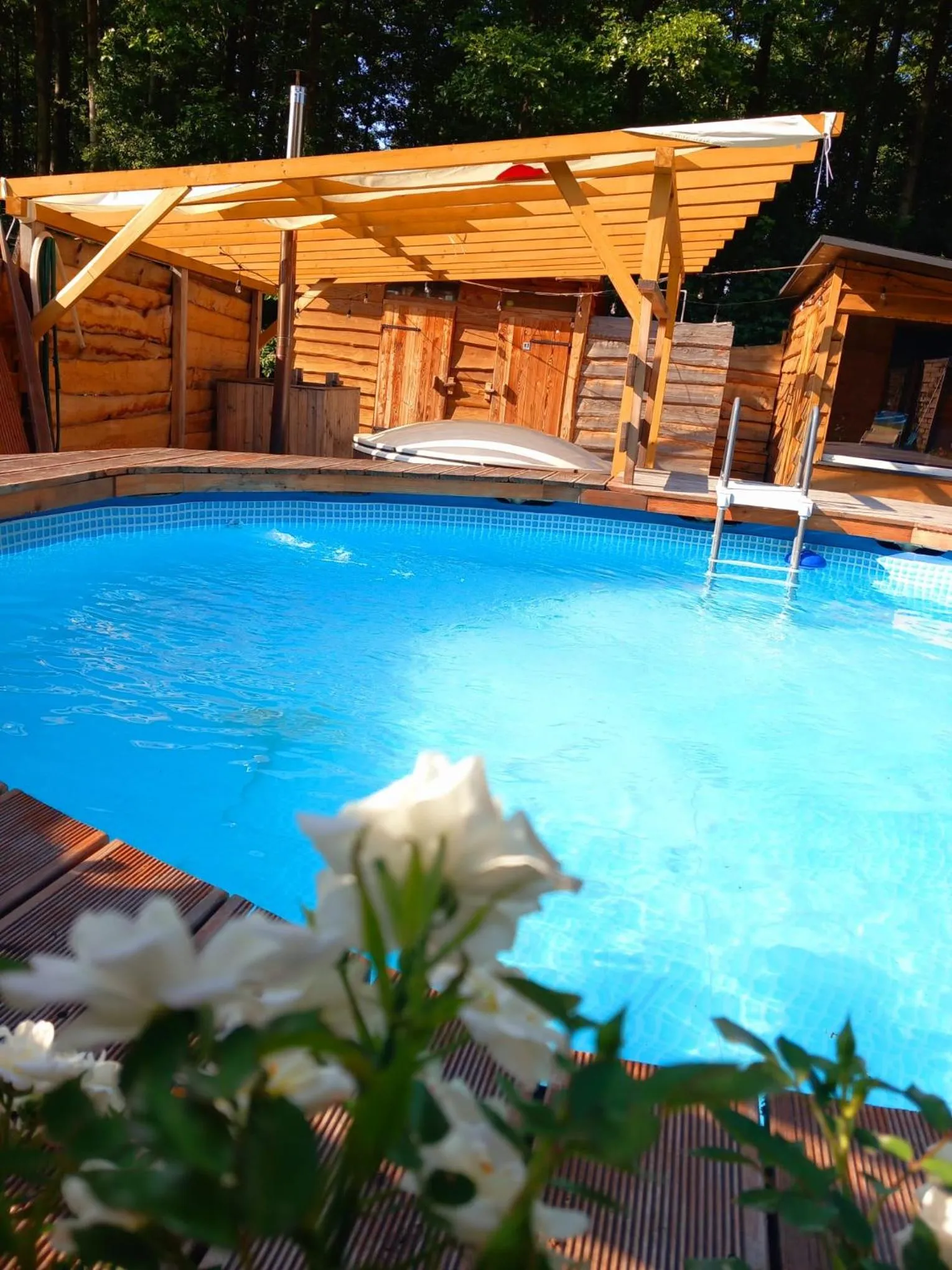 Pool view in OSADA POD LASEM