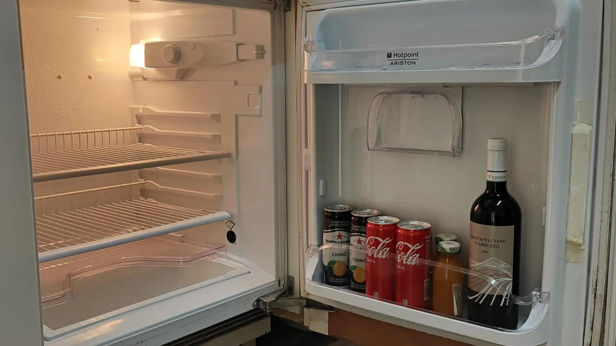 minibar in Biancorèroma B&B