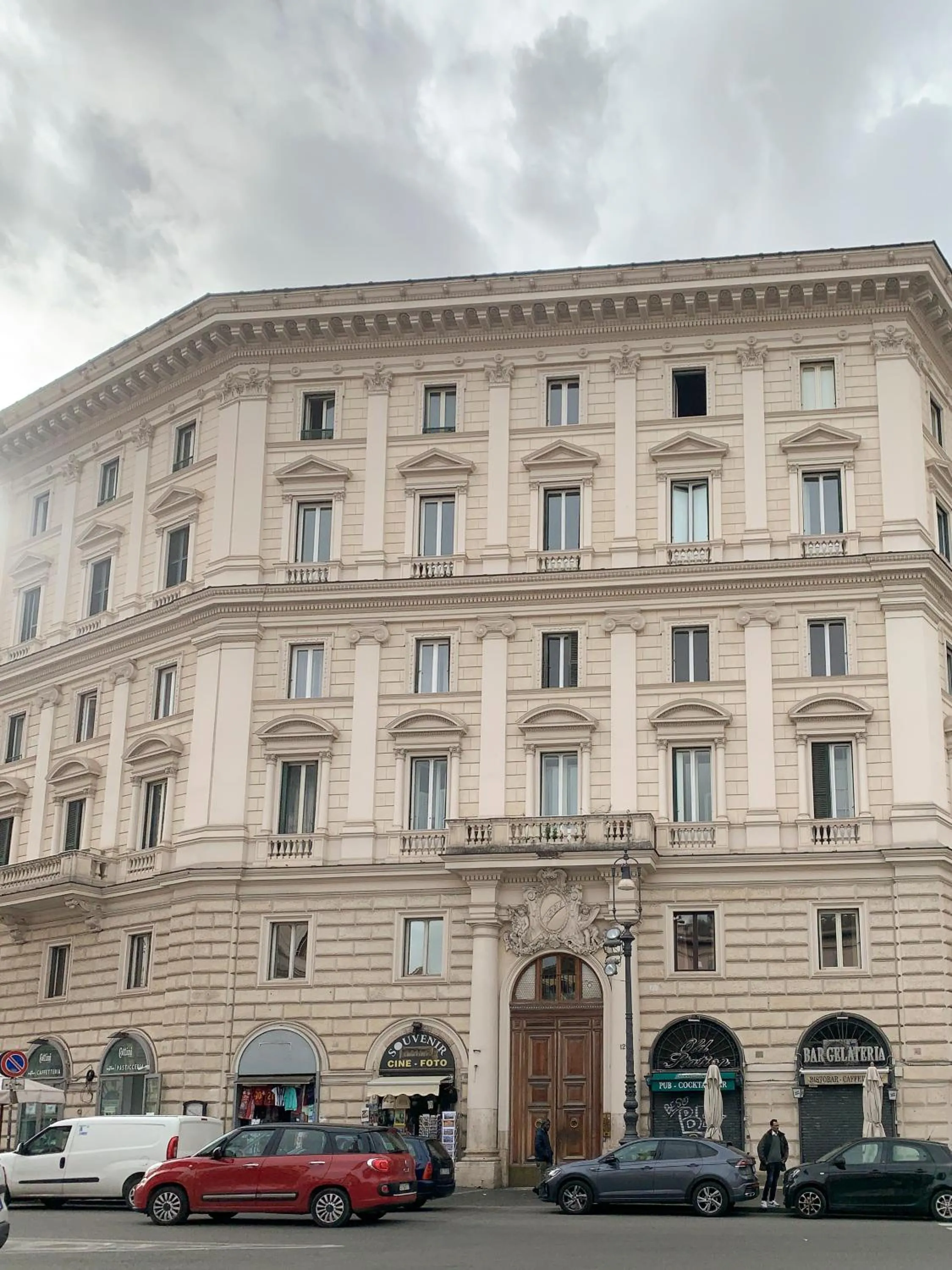 Property building in Biancorèroma B&B