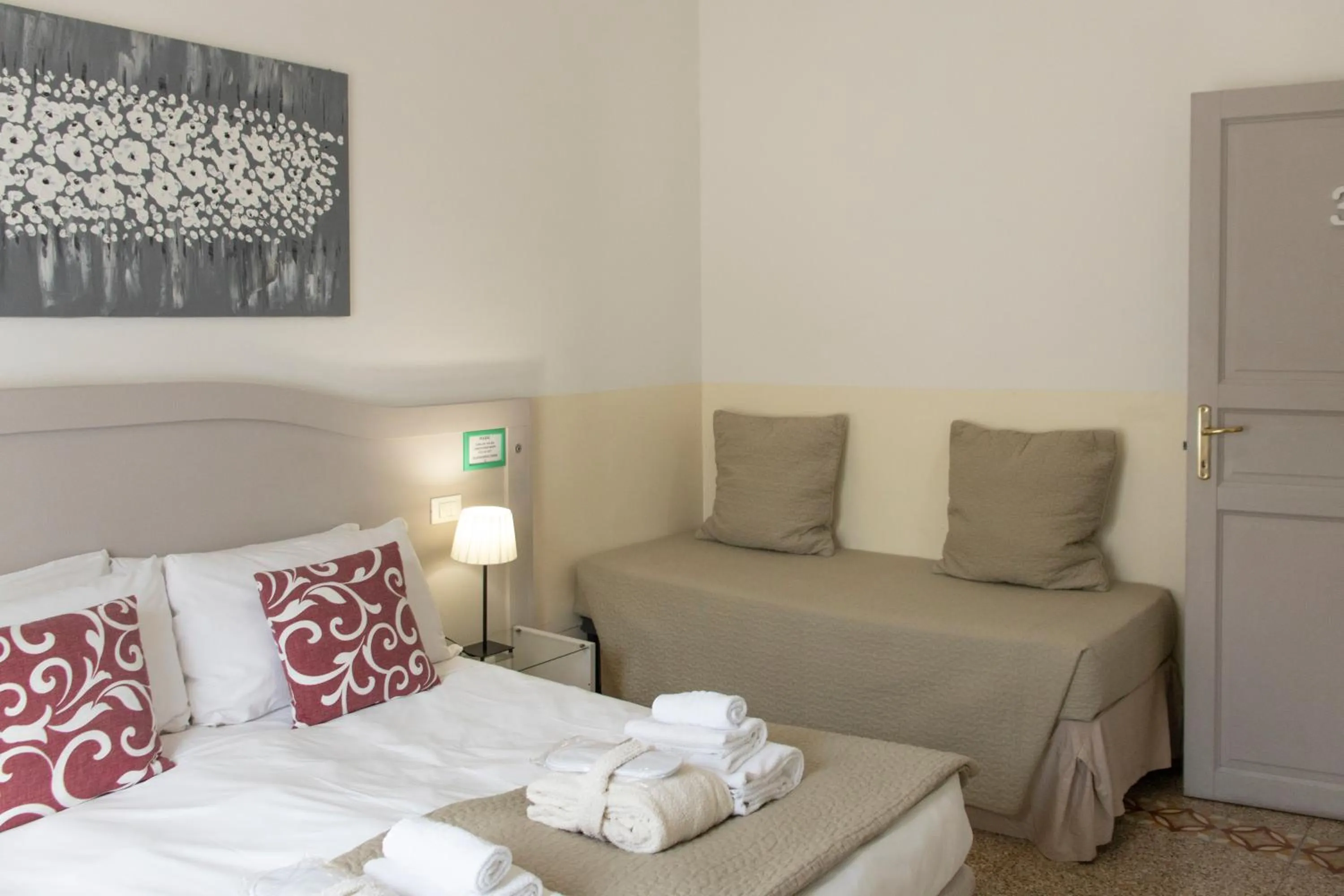 Bedroom, Bed in Biancorèroma B&B