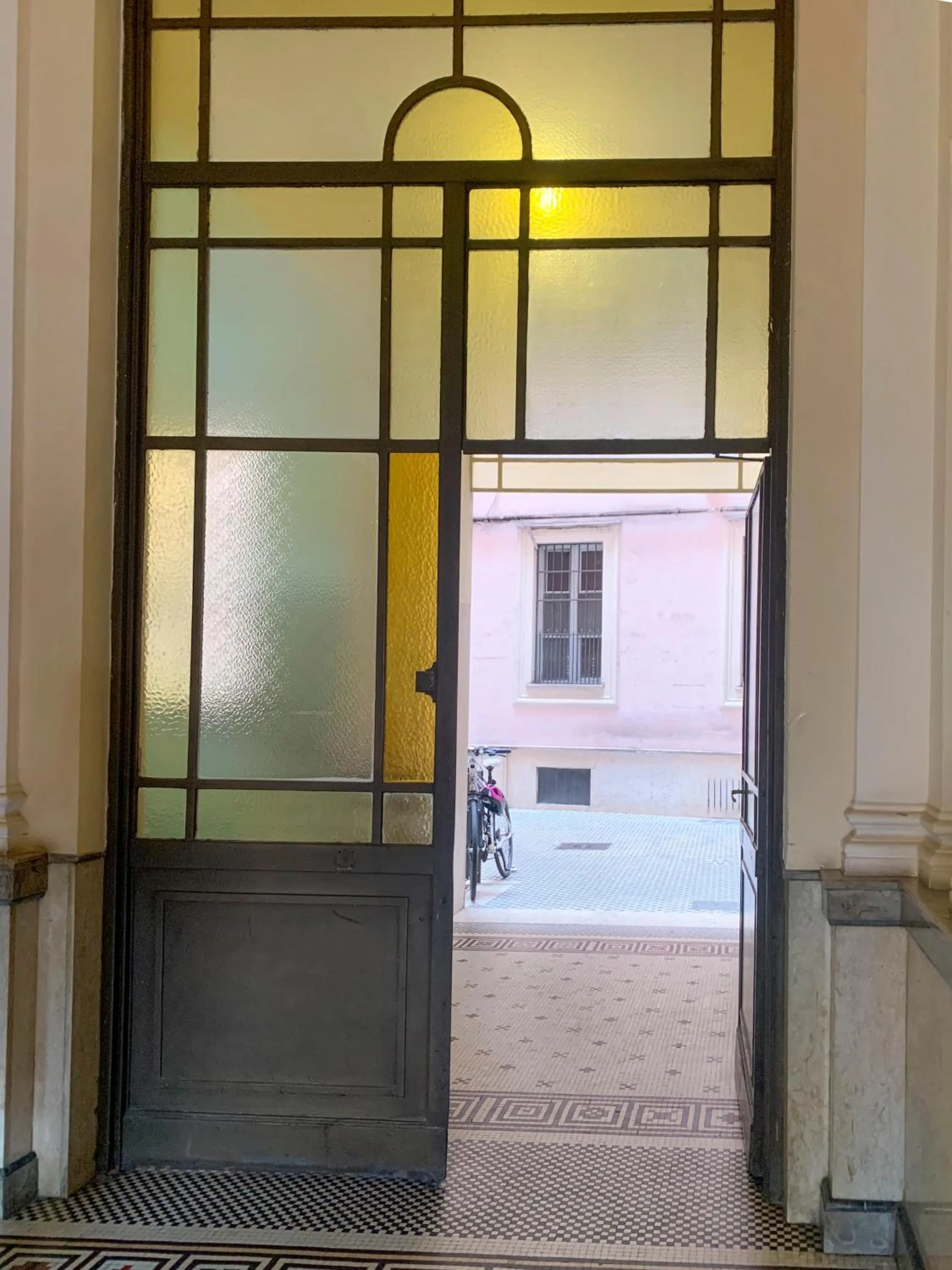 Facade/entrance in Biancorèroma B&B